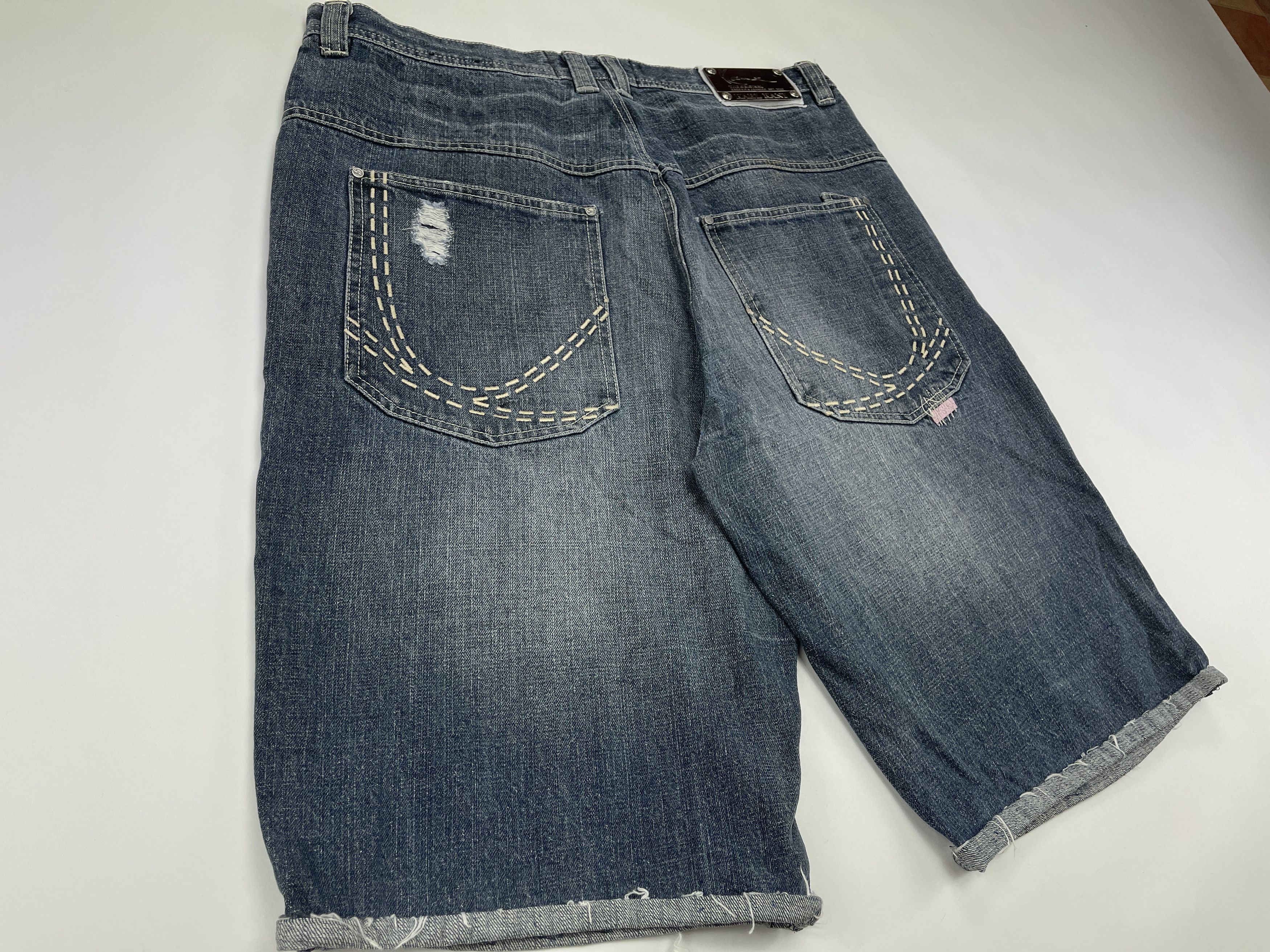 Karl Kani KARL KANI shorts, vintage hip hop baggy jeans, 90s size W 36 Size US 36 / EU 52 - 3 Thumbnail