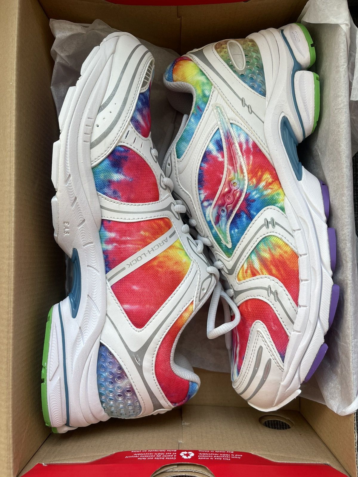 Saucony Saucony Progrid Triumph 4 Tie Dye Size US 11.5 / EU 44-45 - 1 Thumbnail