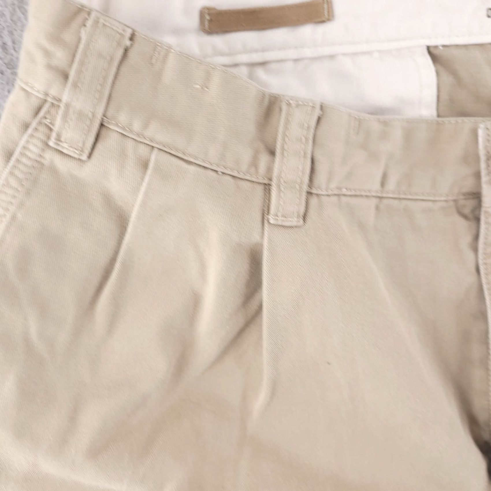 Eddie Bauer Eddie Bauer Shorts Mens 38 Brown Pleated Chino Casual Outdoor Shirt Size US 38 / EU 54 - 3 Thumbnail