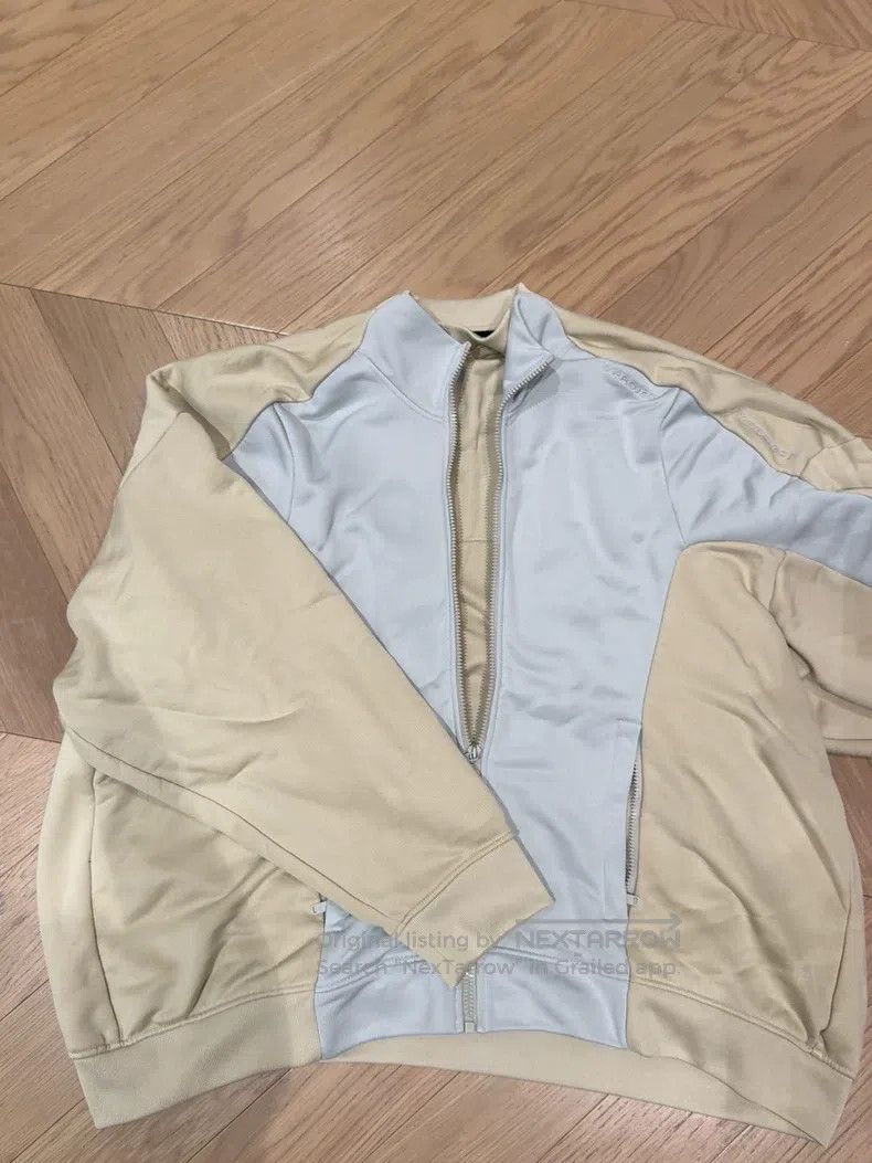 Y/Project y/project Size S Wear two sweaters Size US S / EU 44-46 / 1 - 1 Thumbnail