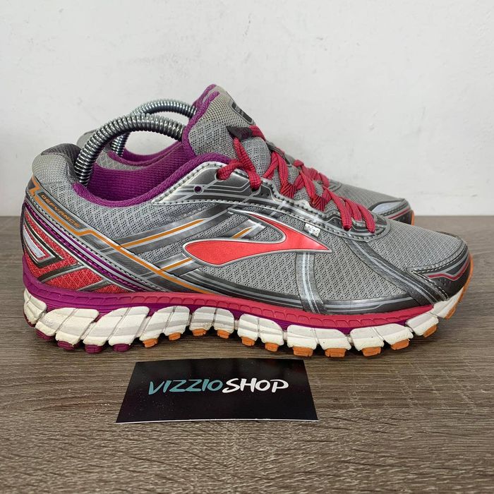 Brooks defyance hot sale 1 womens