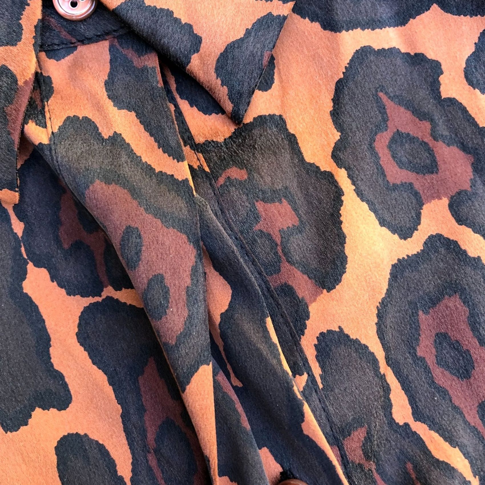 Equipment EQUIPMENT Femme Silk Shirt Dress Women's XS NWT Cheetah Short Sleeve Brown Shirt Dress Women XS Brown Cheetah 100% Silk NWT Mens? Size XS / US 0-2 / IT 36-38 - 3 Thumbnail