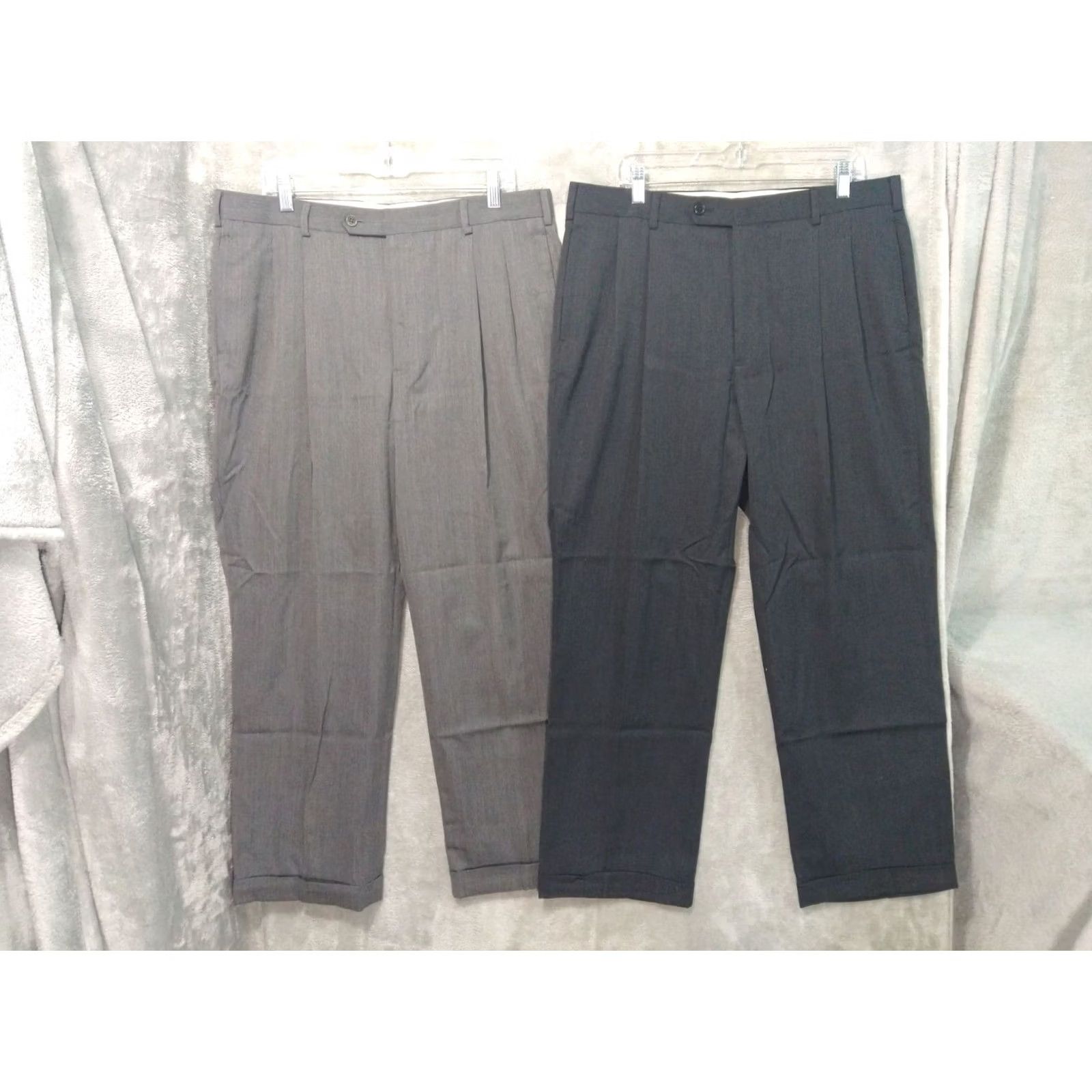 Brooks Brothers Brooks Brothers Pants Mens 37x32 Gray Wool Madison Fit Pleated Dress Lot of 2 Size US 37 - 2 Thumbnail