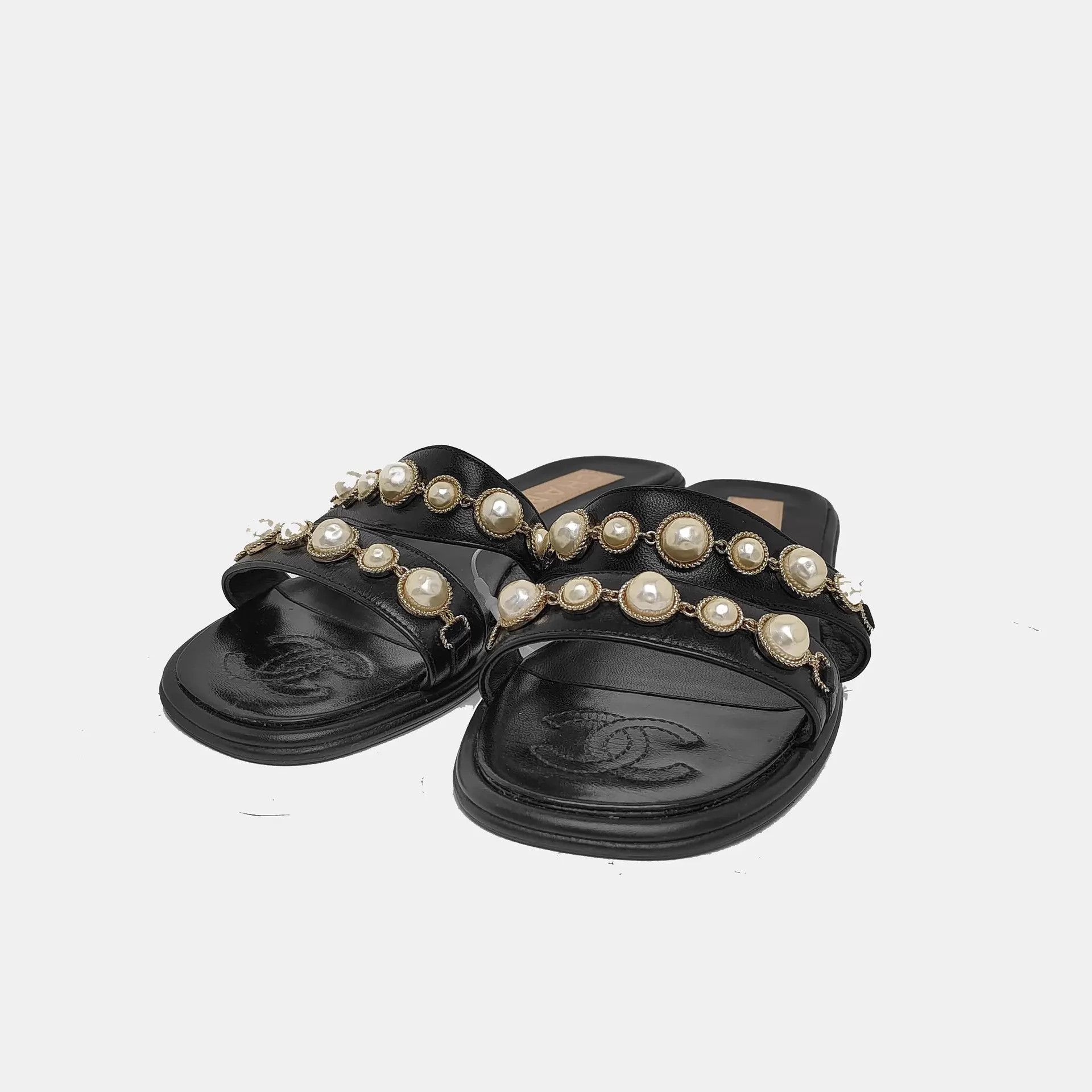 Chanel Chanel Pearl Slippers 36 Authentic Size US 5.5 / IT 35.5 - 5 Thumbnail