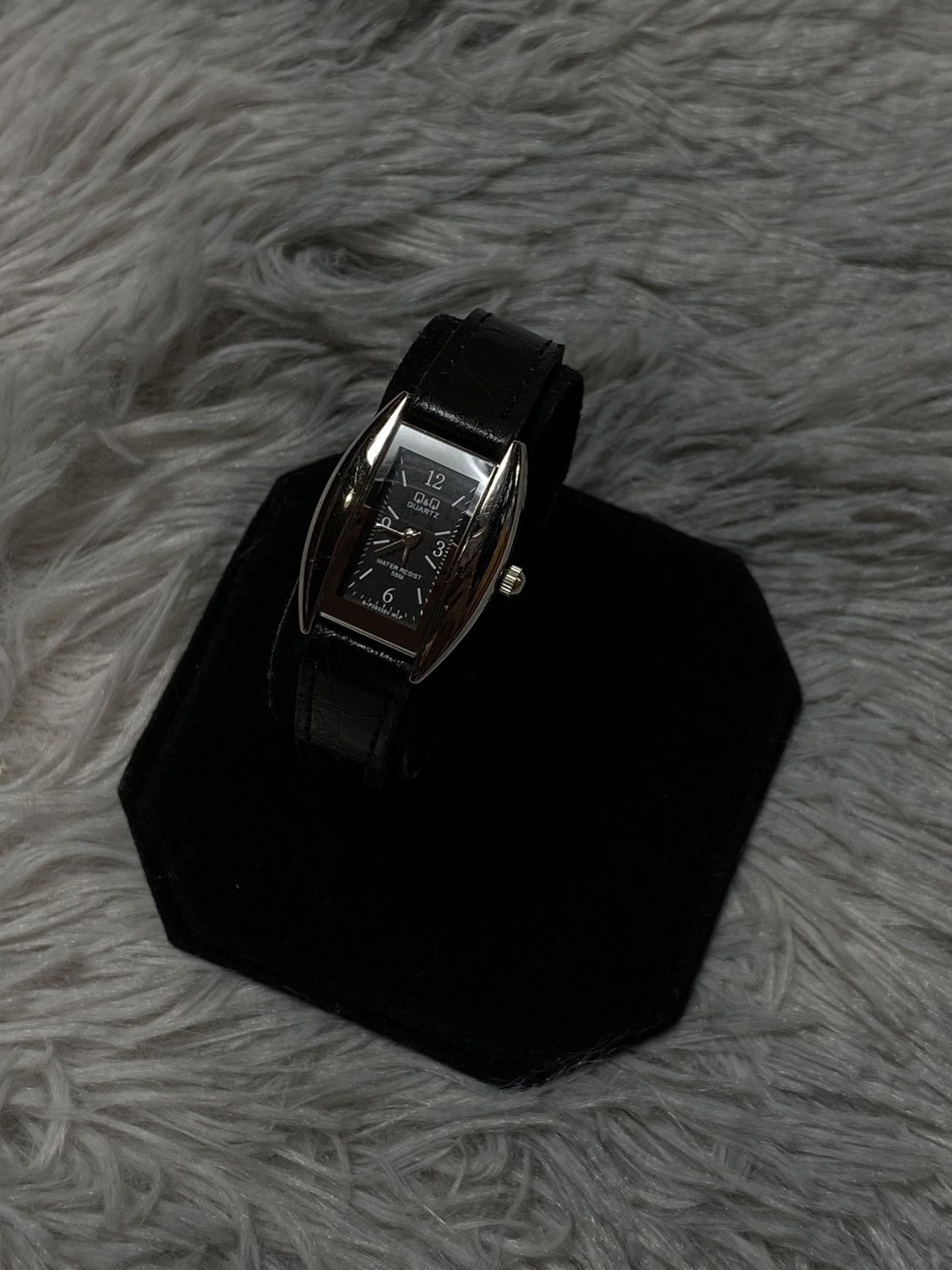 Jewelry Retro Q&Q Black Quartz Watch - Japanese Brand Size ONE SIZE - 1 Thumbnail