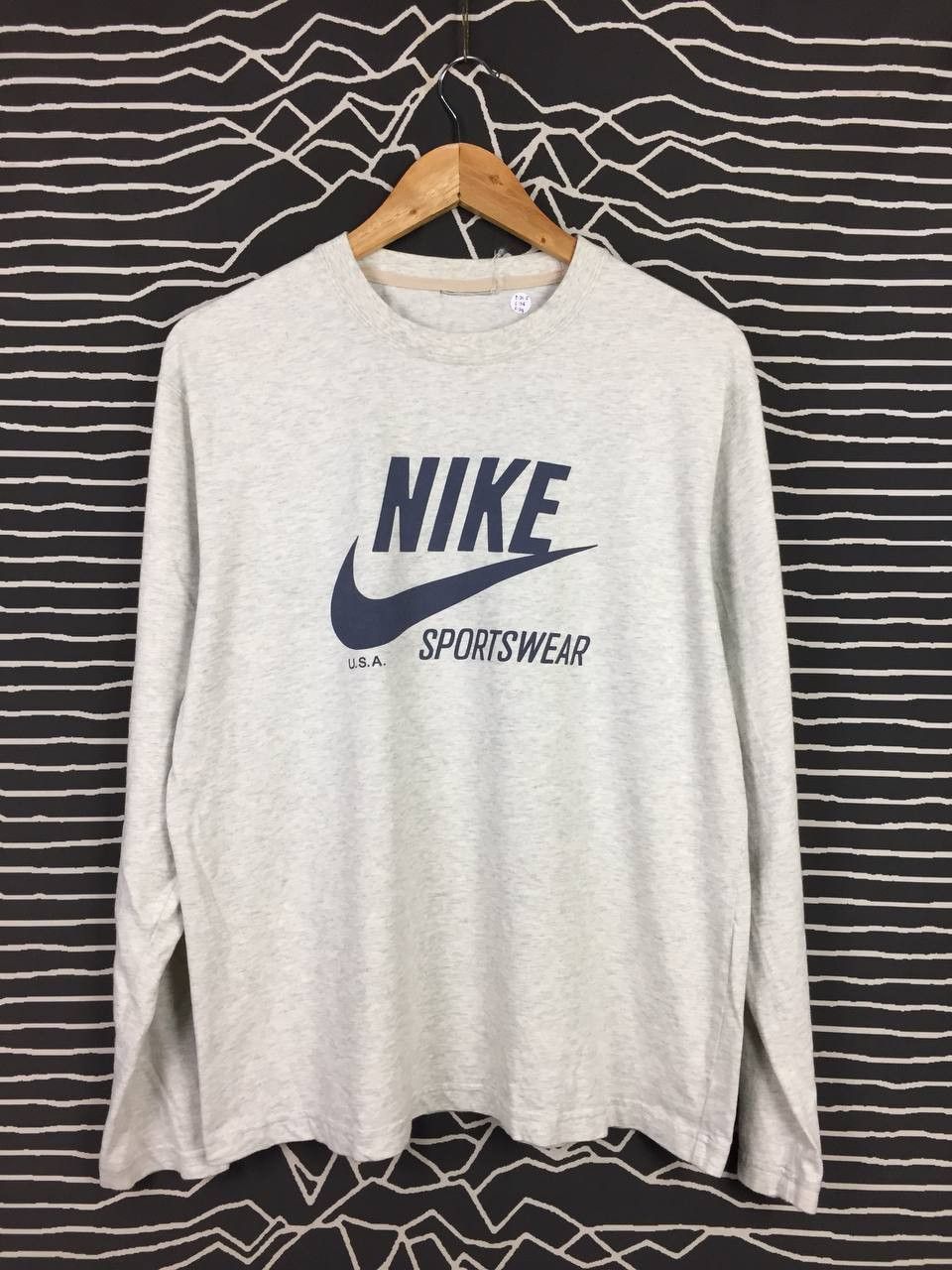 Nike Vtg Nike Sportswear Swoosh Logo Longsleeve Tee Size US L / EU 52-54 / 3 - 2 Thumbnail