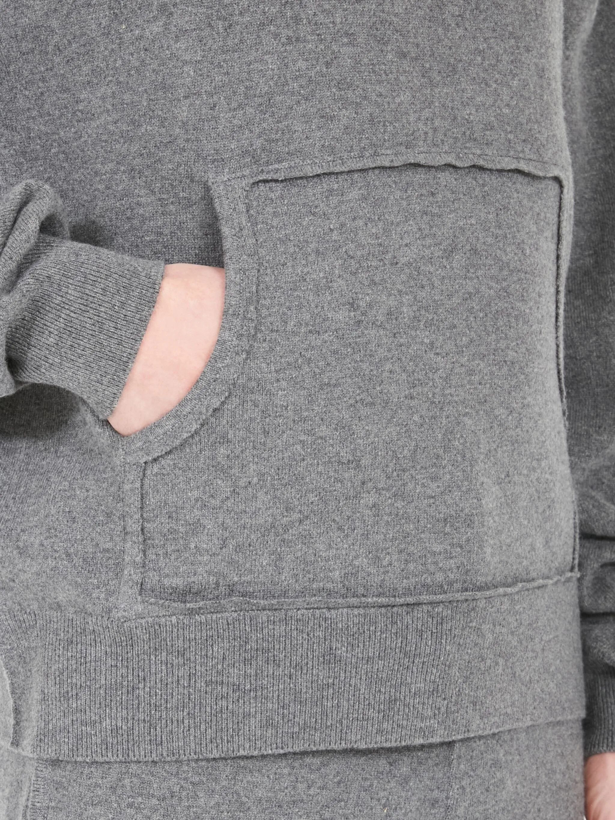 Maison Margiela oc11z0326 Pouch Pocket Sweater in Grey Size US XS / EU 42 / 0 - 7 Thumbnail