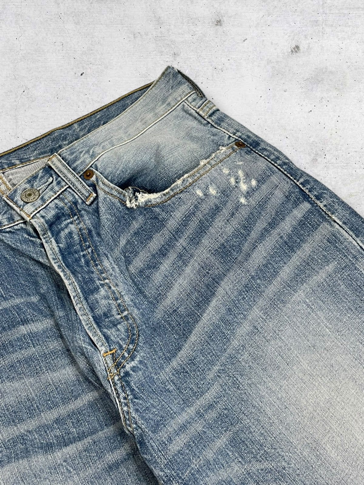 Levi's Vintage Clothing VINTAGE 501 LEVIS USA DESIGNER 90S CLASSIC RIPPED OG DENIM Size US 30 / EU 46 - 9 Thumbnail