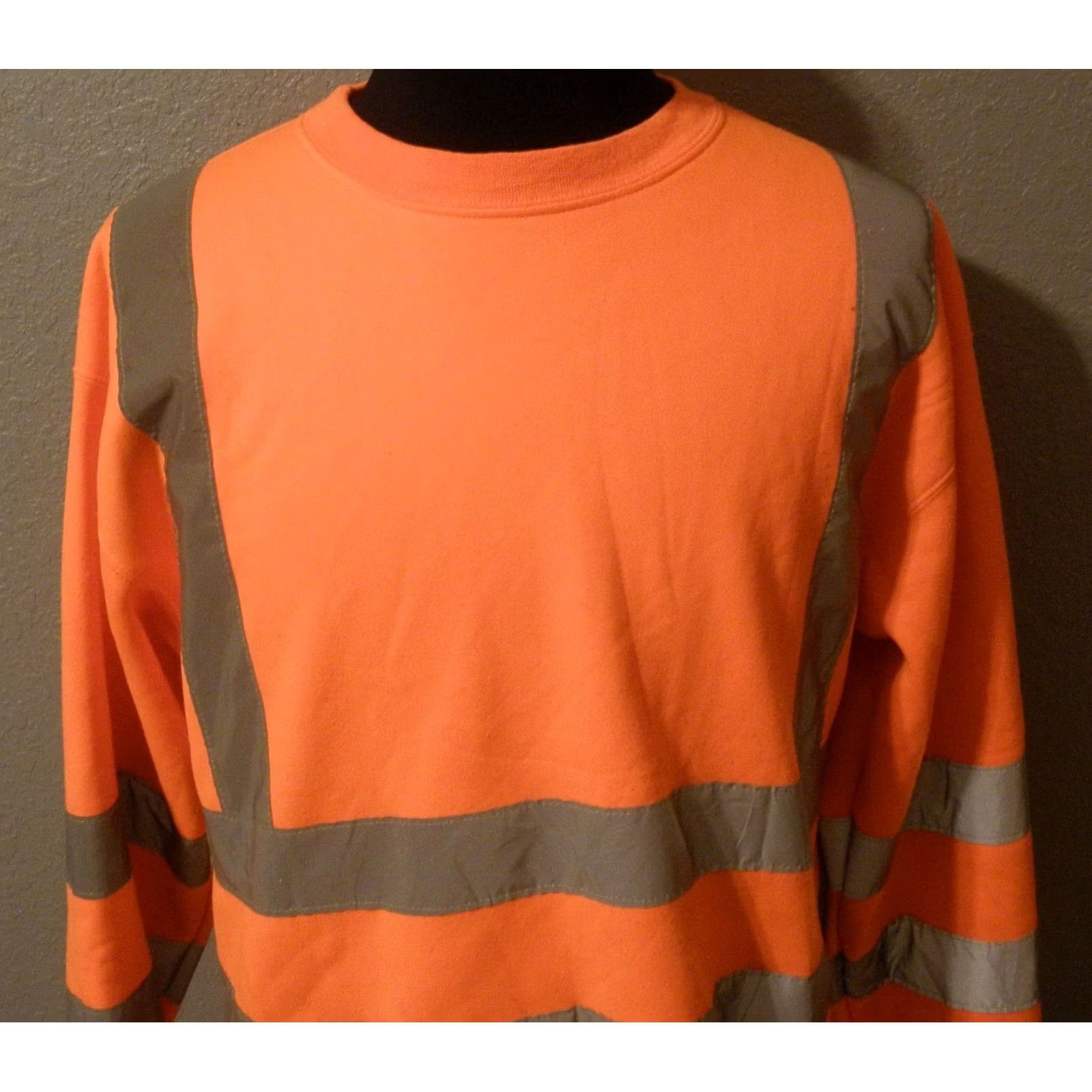 Vintage VINTAGE Safety Gear USA Hi-Viz Blaze Orange Adult M Hi-Vis Crewneck Pullover Sweatshirt Jacket Unisex, 22.5" Pit to Pit, 23" Sleeve, 28" Length Size US M / EU 48-50 / 2 - 4 Thumbnail