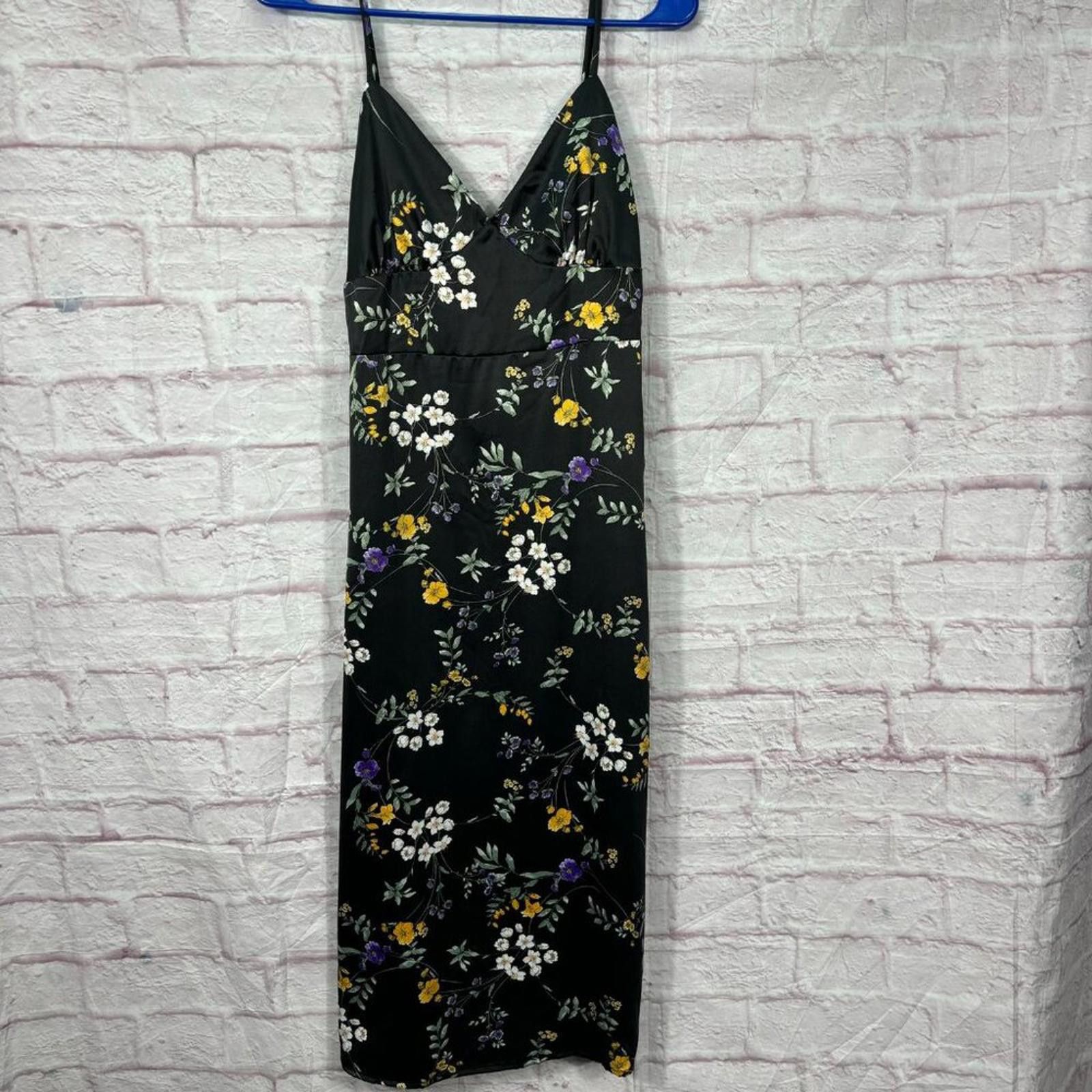 Other Hippie Rose Juniors Cut-Out Back Calf Midi Dress Size Medium Size M / US 6-8 / IT 42-44 - 5 Thumbnail