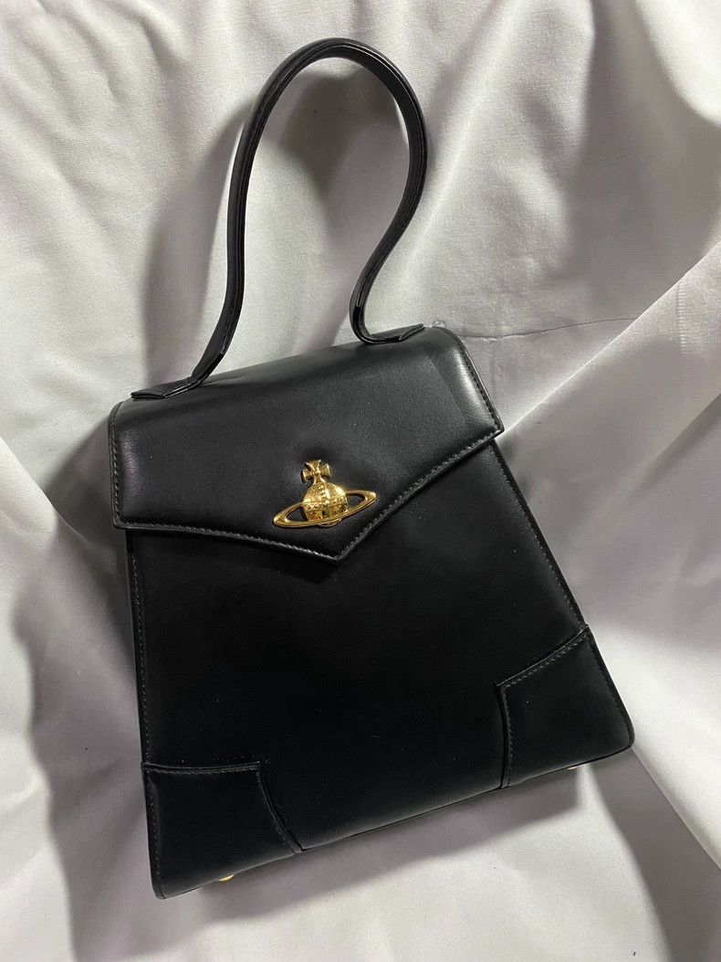 Vivienne Westwood Vivienne Westwood size os grip Size ONE SIZE - 1 Thumbnail
