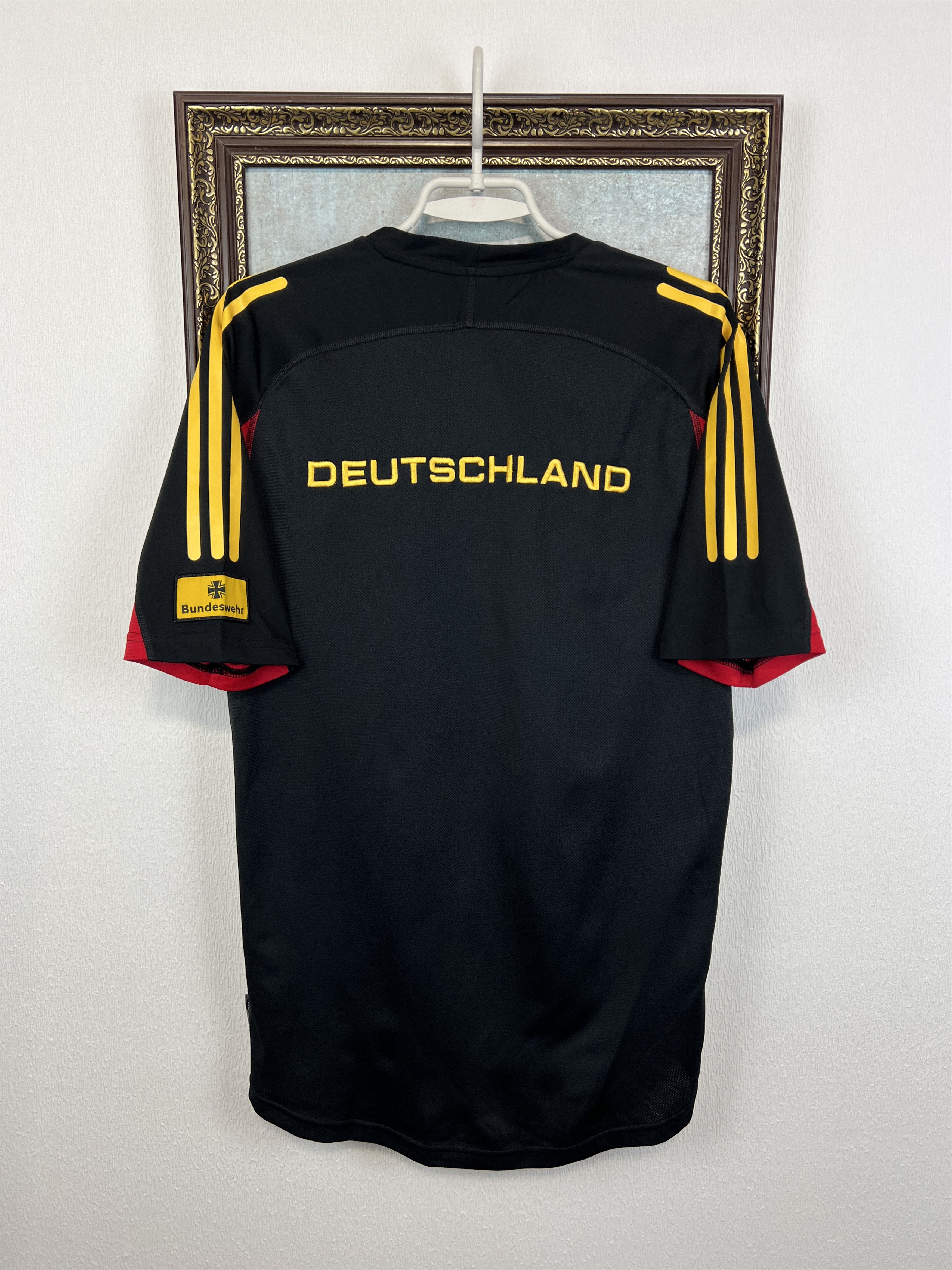 Adidas Germany Deutschland Football Train Shirt Soccer Jersey Size US S / EU 44-46 / 1 - 8 Thumbnail
