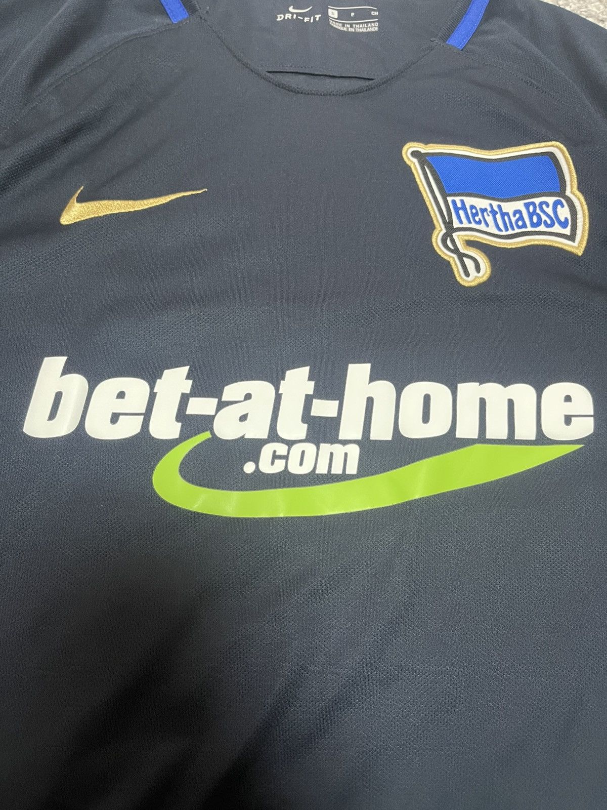 Nike HERTHA BERLIN 2017 2018 AWAY SHIRT SOCCER JERSEY szS NIKE Size US S / EU 44-46 / 1 - 8 Thumbnail