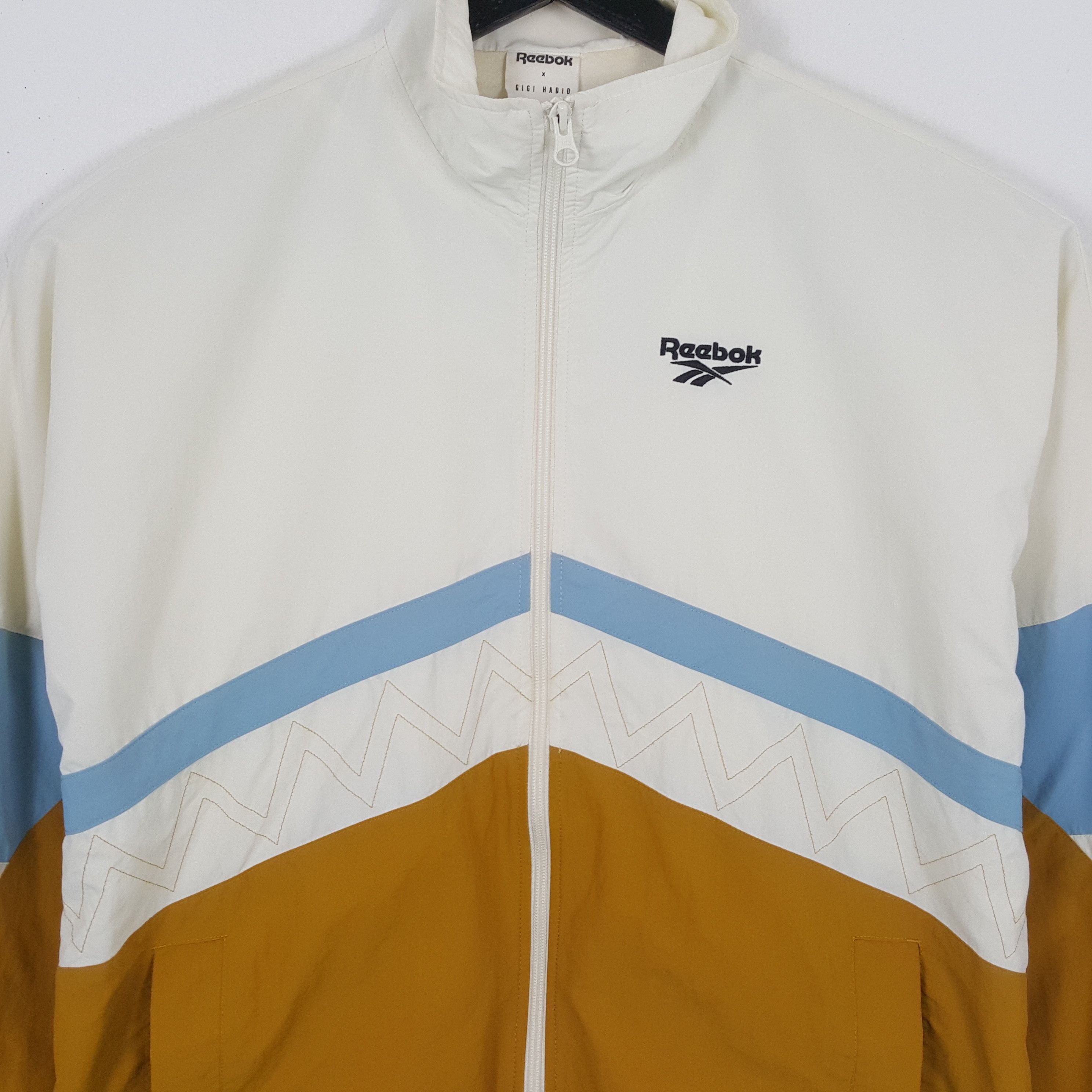 Reebok × Vintage REEBOK x GIGI HADID Nice Sportswear Style Windbreaker Jacket Size US L / EU 52-54 / 3 - 2 Thumbnail