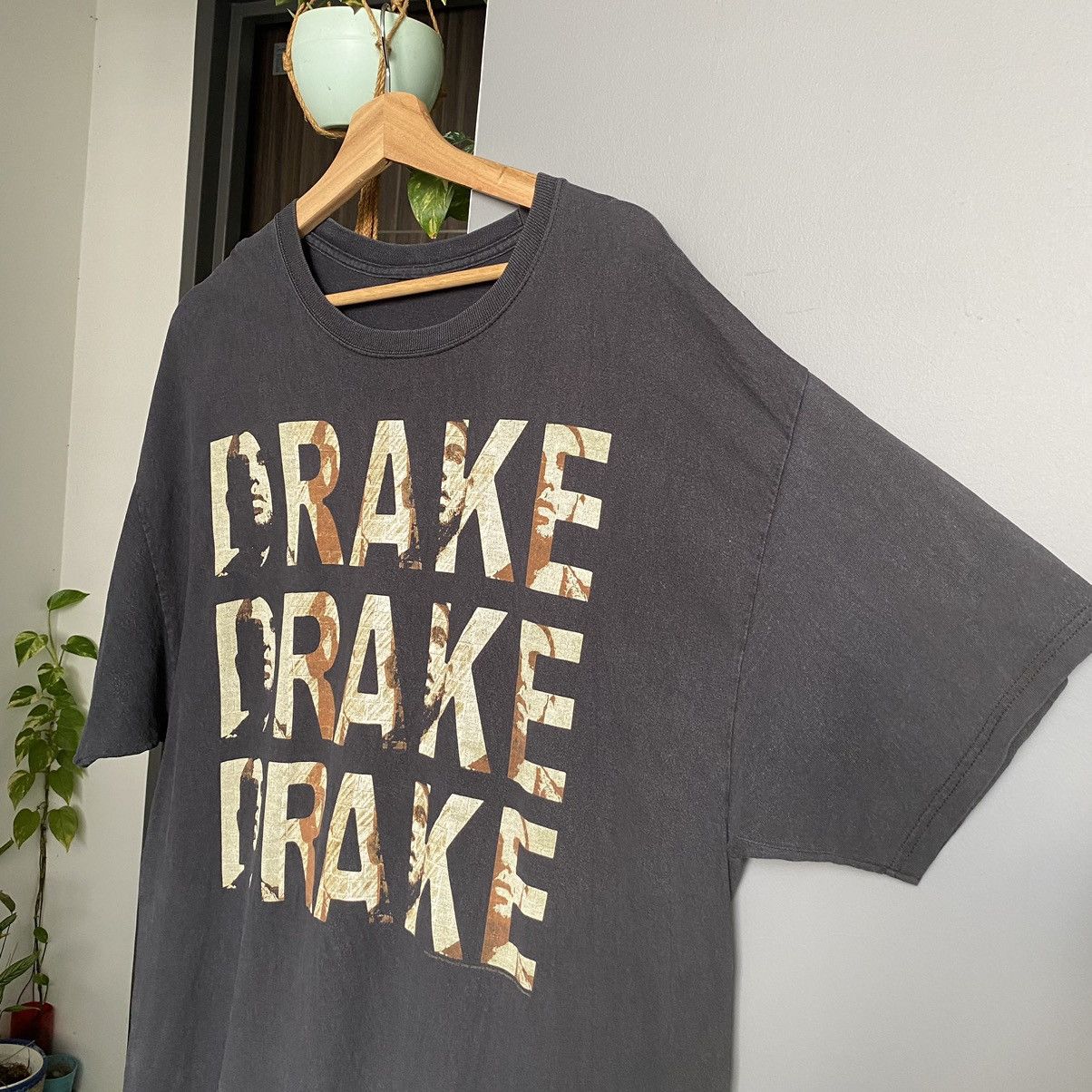Drake Thrashed Faded Vintage Y2K Drake Rapper ERD GRUNGE TSHIRT Size US XL / EU 56 / 4 - 5 Thumbnail