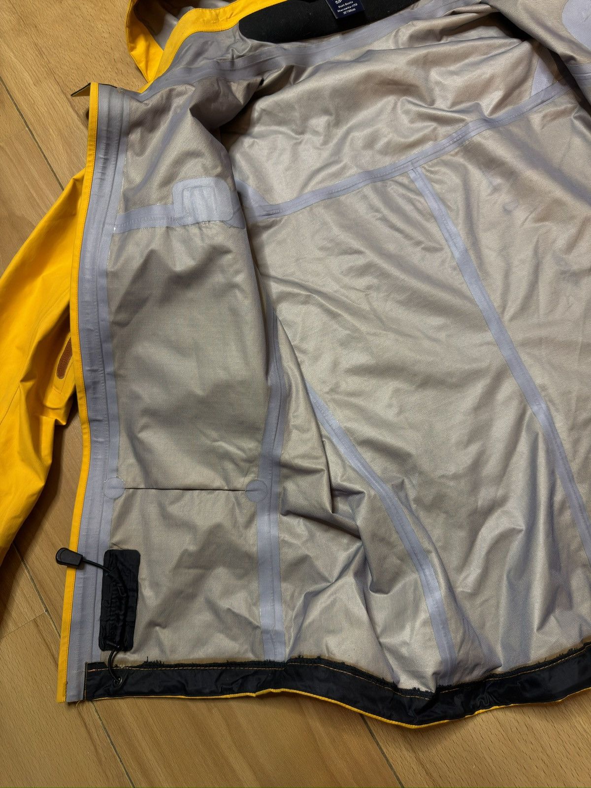 Arc'teryx Arcteryx women ski jacket gore tex Size S / US 4 / IT 40 - 12 Thumbnail