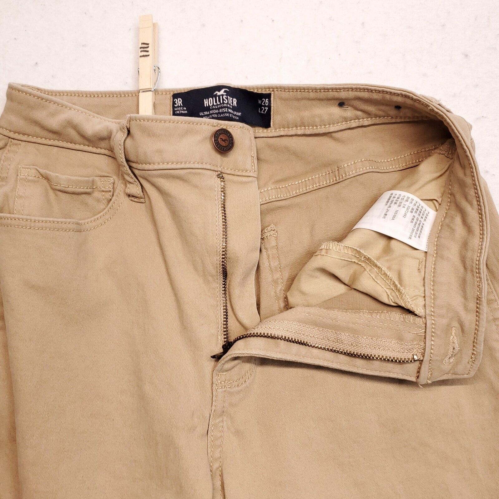 Hollister Hollister Ultra High Rise Mom Pant Chino Pants Women Size 3R Size 26" / US 2 / IT 38 - 6 Thumbnail