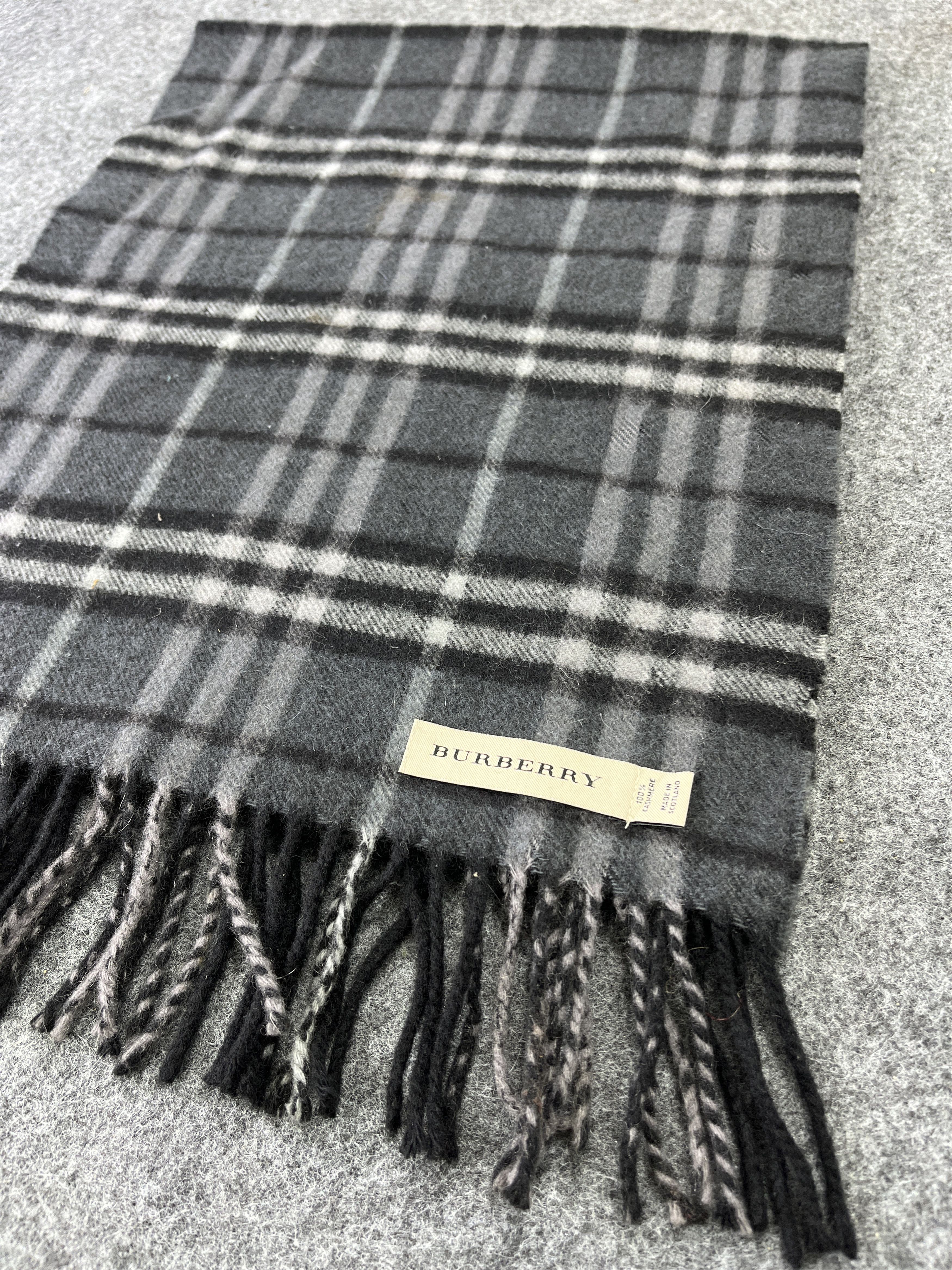 Burberry × Vintage Burberry Scarf / Muffler / Neckwear T114 Size ONE SIZE - 6 Thumbnail