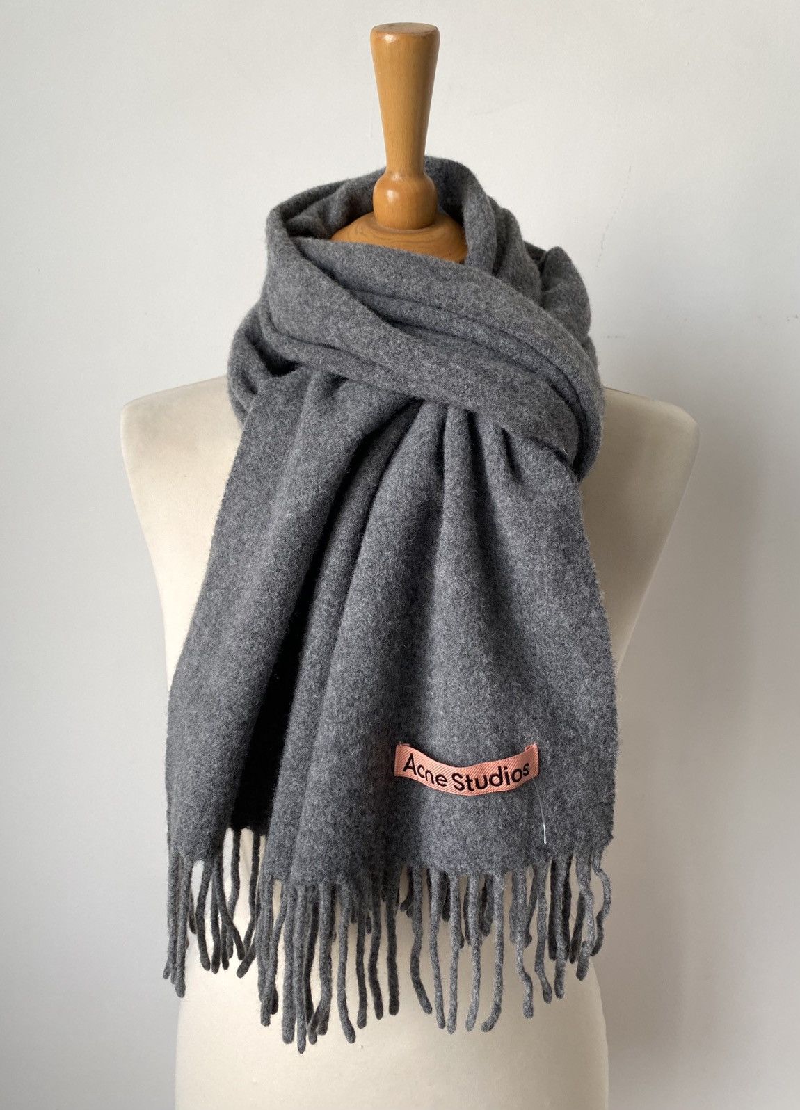 Acne Studios Acne Studios Wool Fringed Grey Scarf Size ONE SIZE - 2 Thumbnail