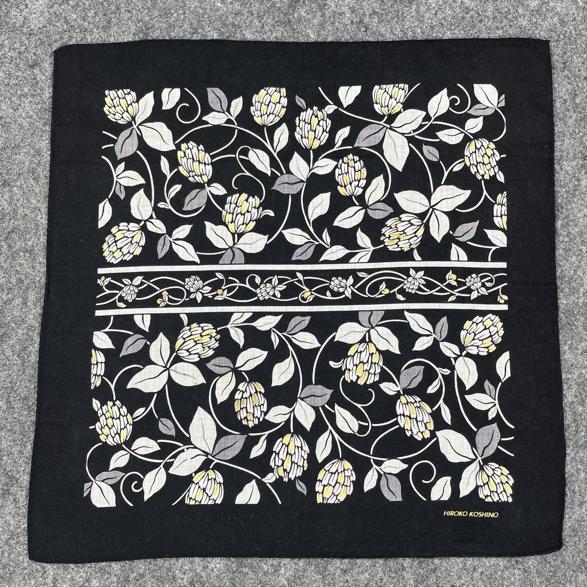 Hiroko Koshino Homme × Vintage Hiroko Koshino Handkerchief / Bandana / Neckerchief B260 Size ONE SIZE - 2 Thumbnail
