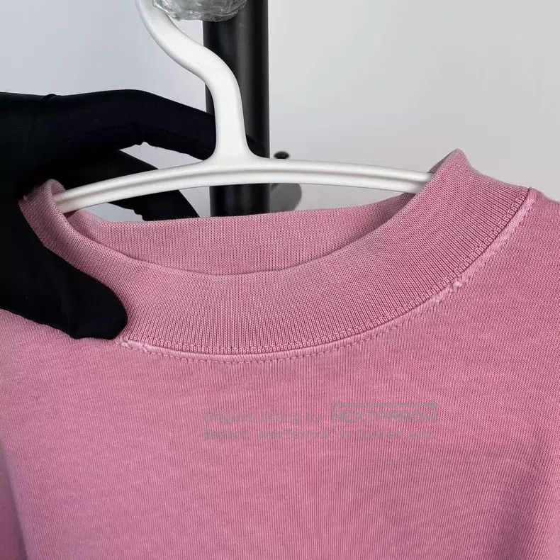 Balenciaga Balenciaga Distressed Pink Eiffel Tower Short Sleeve Size US S / EU 44-46 / 1 - 9 Thumbnail
