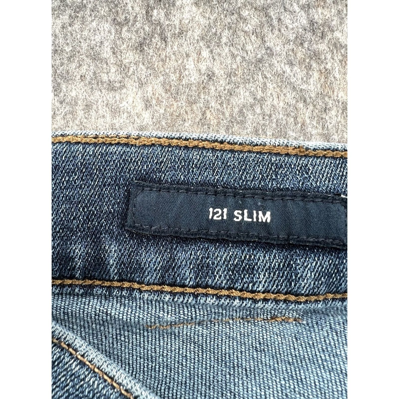 Lucky Brand Lucky Brand 121 Jeans Slim Straight Denim Blue 30x30 Men’s Regular Size 30 Distressed? No, 5-Pocket Style Console: Belt Loops Logo Vintage No Size US 30 / EU 46 - 5 Thumbnail