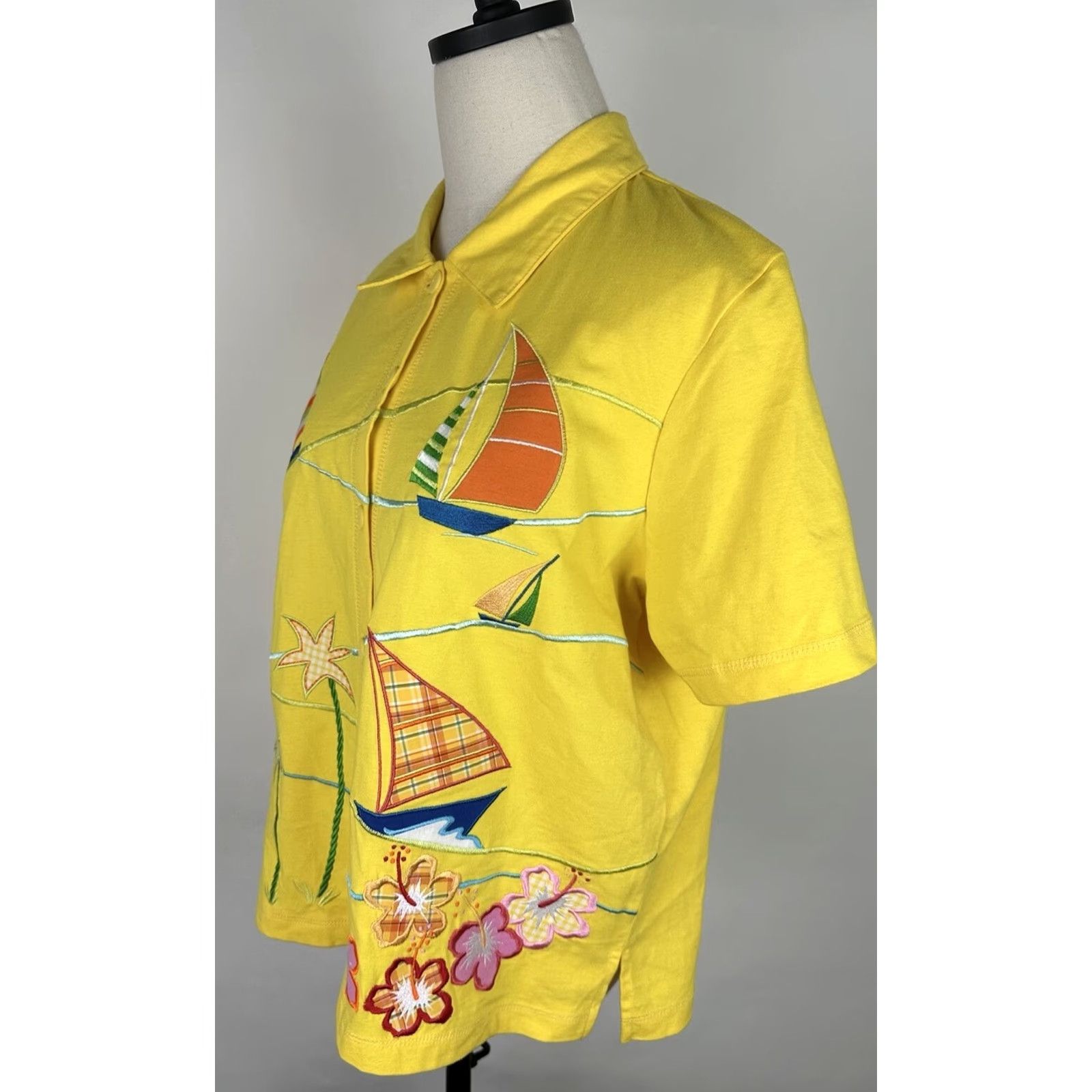 Vintage VINTAGE Onque Casuals Embroidered Shirt L Adults Yellow 90s Hawaiian Tropical Beach Womens Size L / US 10 / IT 46 - 2 Thumbnail
