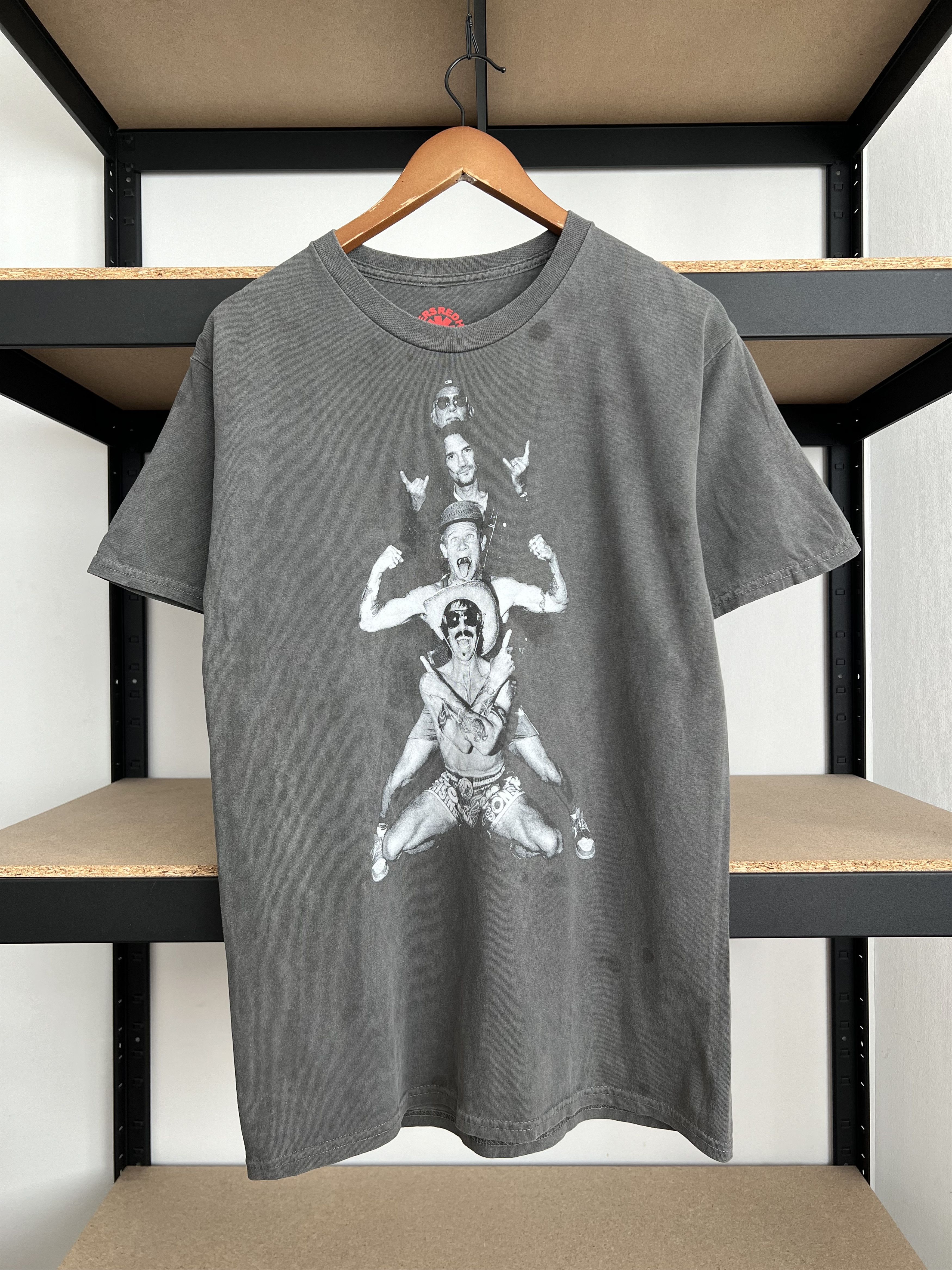 Band Tees Red Hot Chili Peppers Unlimited Love World Tour 2023 T-shirt Size US M / EU 48-50 / 2 - 1 Thumbnail