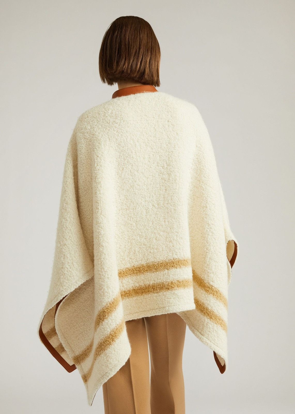 Loro Piana o1srvl11e0824 Avice Shaded Boucle Cape in Ivory Size L / US 10 / IT 46 - 3 Thumbnail