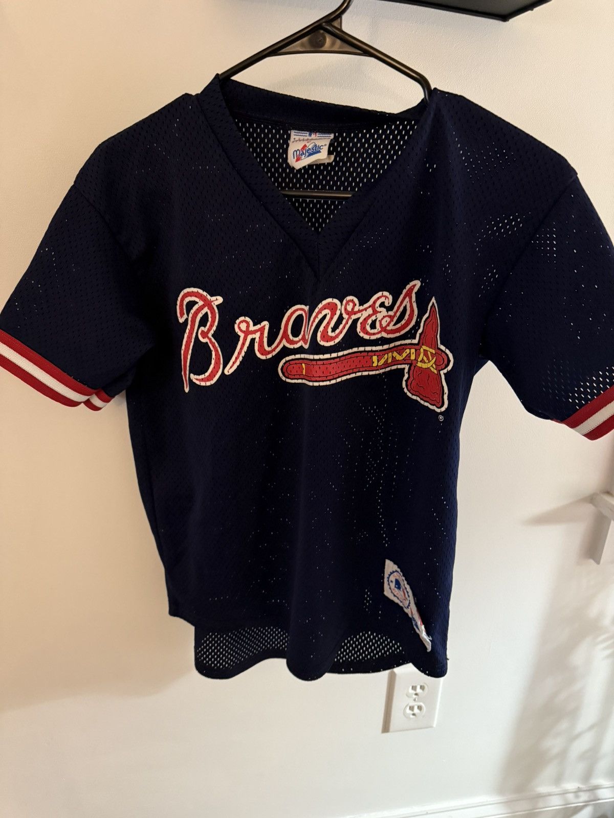 Majestic Braves Baby Tee Size ONE SIZE - 1 Thumbnail