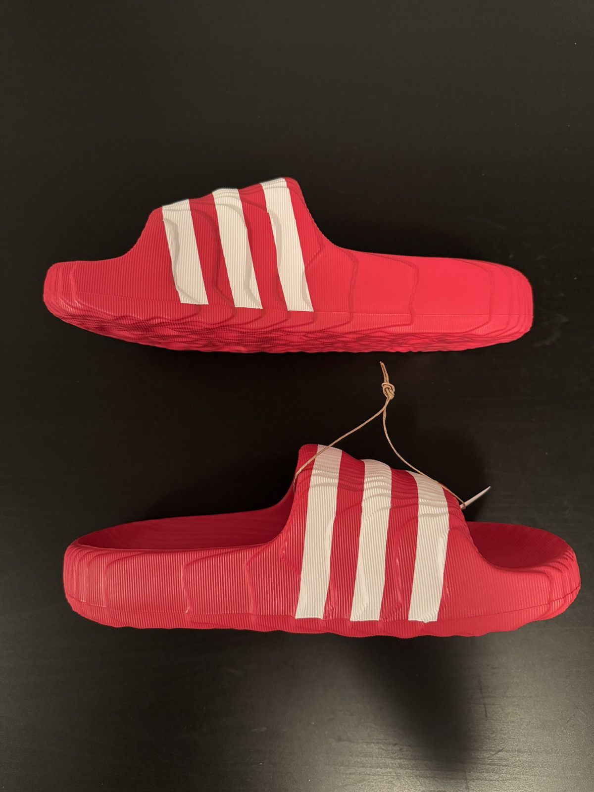 Adidas ADIDAS ADILETTE 22 SLIDES BETTER SCARLET CLOUD WHITE Size US 8 / EU 41 - 2 Thumbnail