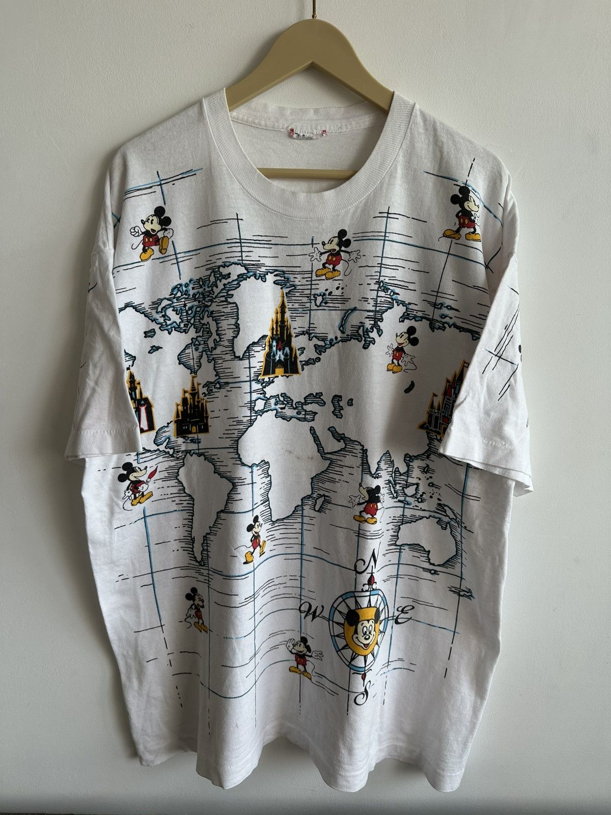 Mickey Mouse Vintage 90’s Disney Mickey Mouse All Over Print USA Tshirt Size US XL / EU 56 / 4 - 1 Thumbnail
