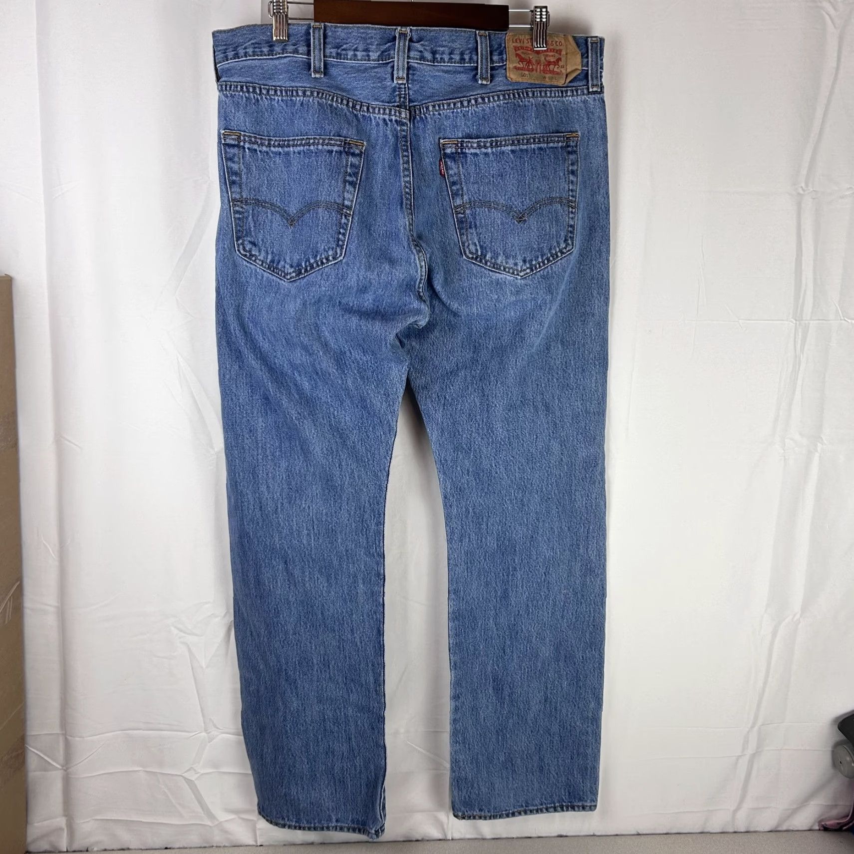 Levi's Levis 501 Jeans Mens 38x32 Blue Denim Straight Leg Button Fly Classic Fit Levi's 501 Series Regular Mens Size US 38 / EU 54 - 7 Thumbnail