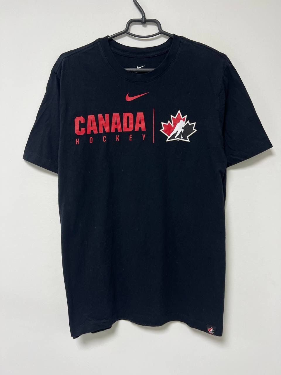 Nike Canada Ice Hockey Nike Team Tee NHL Black T shirt Y2k sz L Size US L / EU 52-54 / 3 - 2 Thumbnail