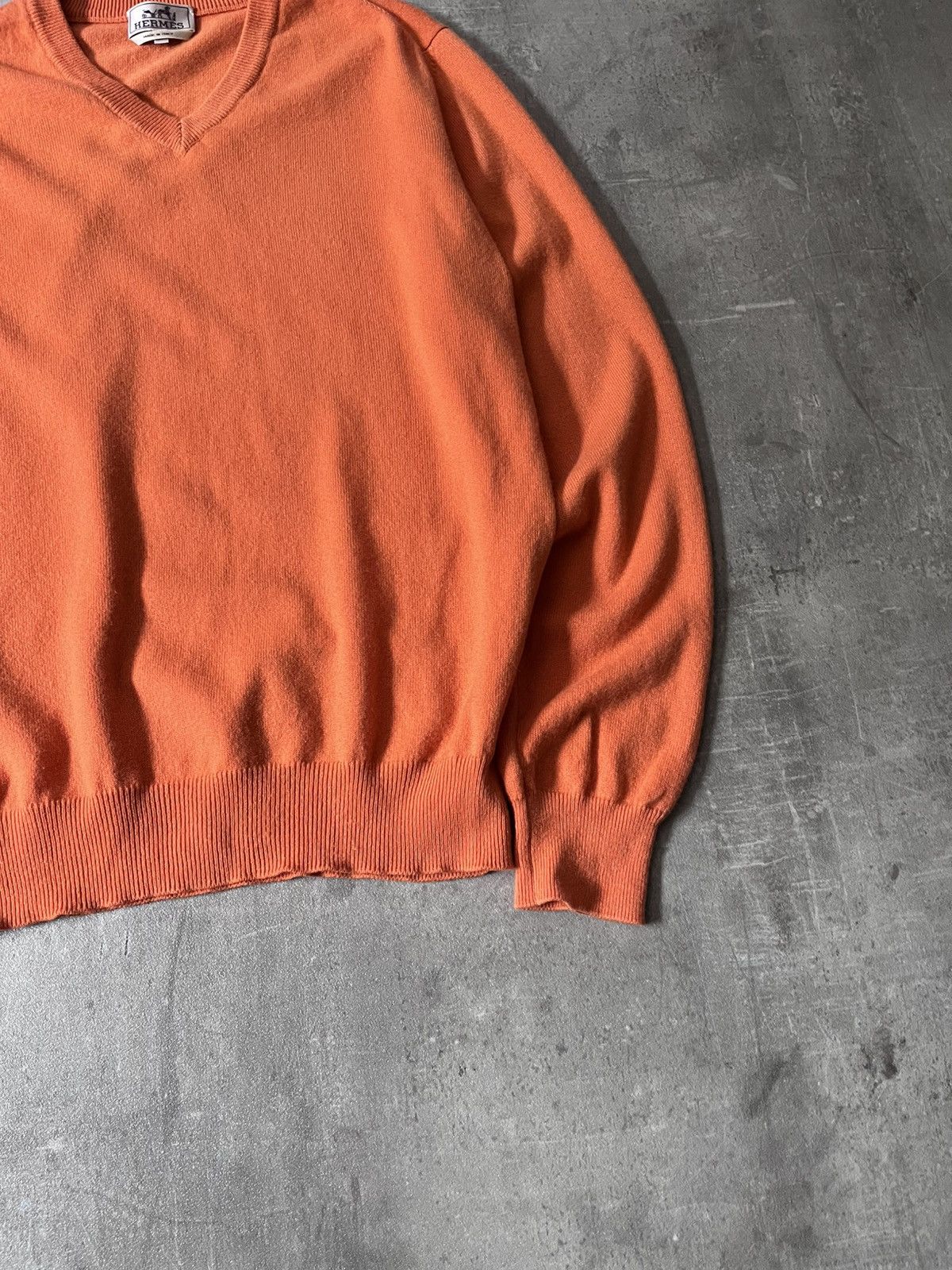 Hermes Hermes orange cashmere sweater V-neck Size US M / EU 48-50 / 2 - 3 Thumbnail