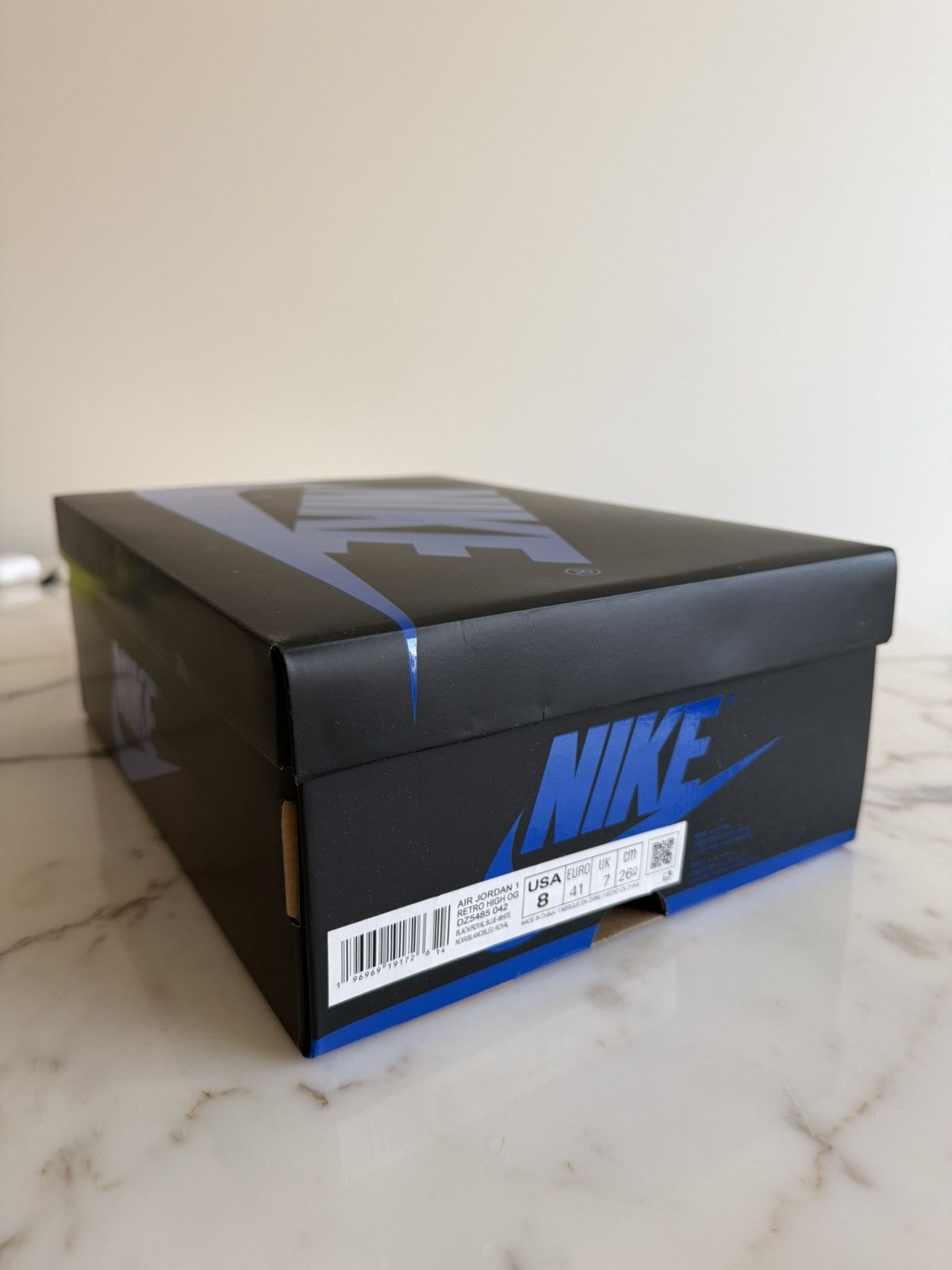 Jordan Brand Air Jordan 1 Retro High OG Royal Suede Size US 8 / EU 41 - 10 Thumbnail