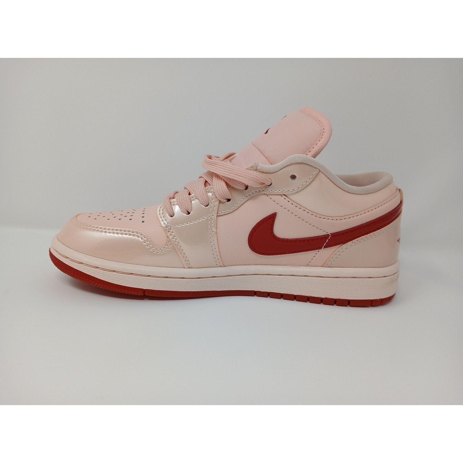 Jordan Brand Nike Air Jordan 1 SE Low Patent Valentine's Day Women Sz 6.5 Size US 6.5 / IT 36.5 - 18 Thumbnail
