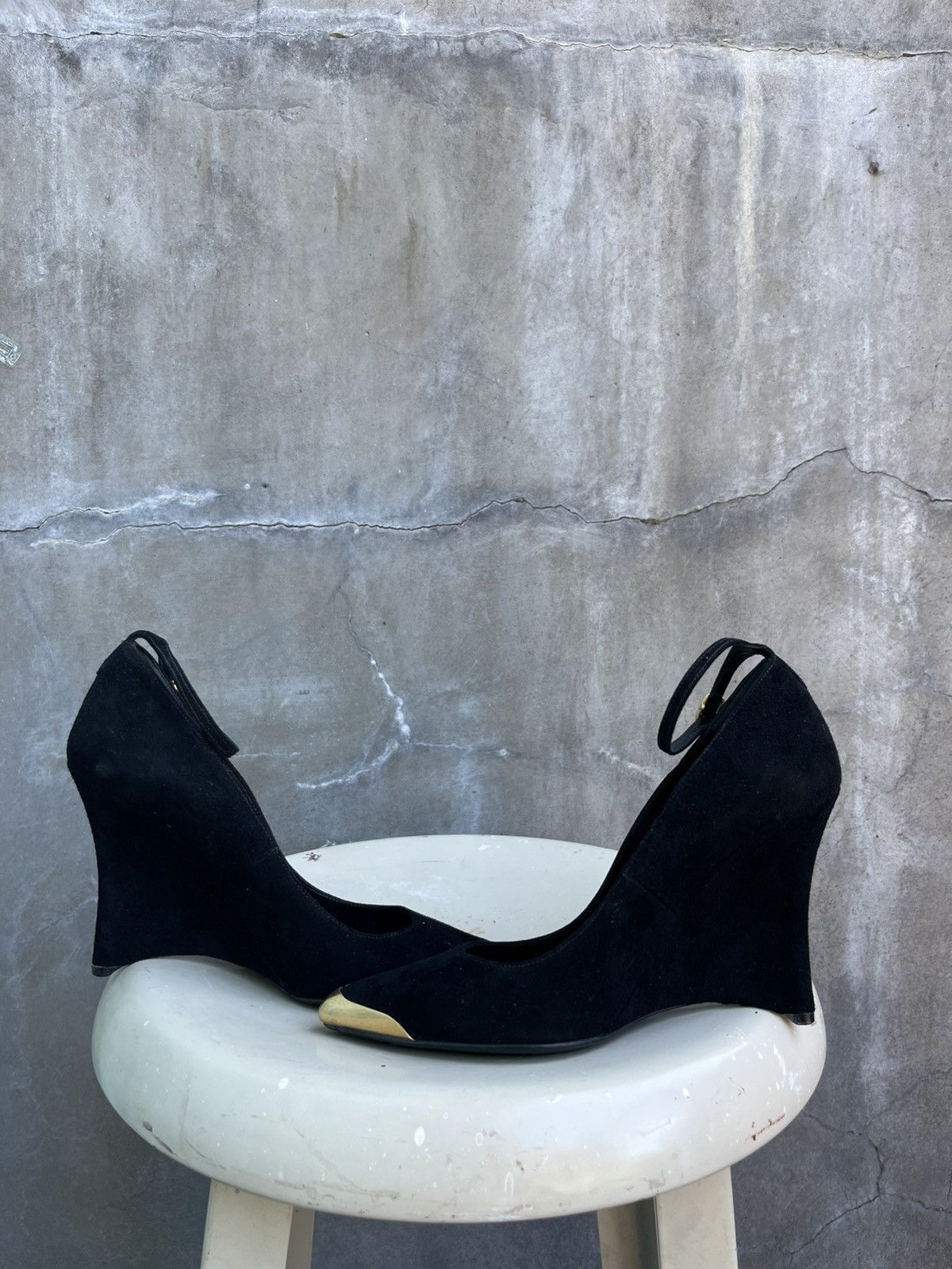 Alexander McQueen Gold Tip Ankle Strapped Heels Size US 6 / IT 36 - 7 Thumbnail