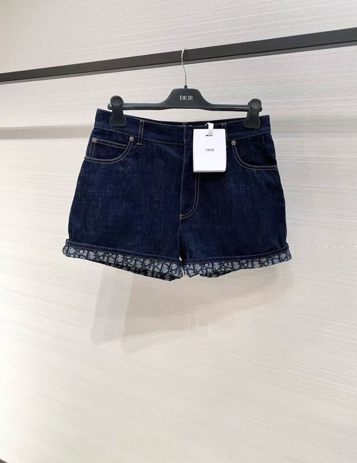 Dior Dior Denim Shorts with Monogram Lining J33 Size 26" / US 2 / IT 38 - 1 Thumbnail