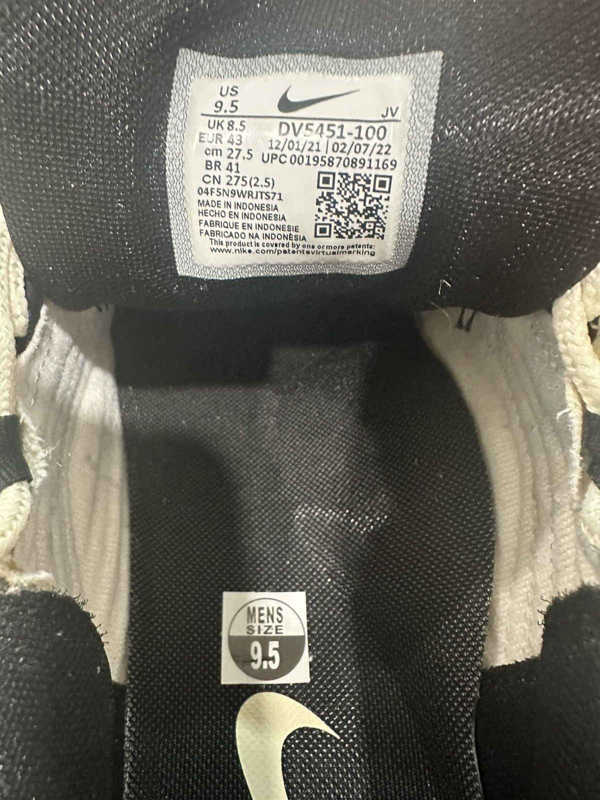 Nike Airmax Size US 9.5 / EU 42-43 - 5 Thumbnail