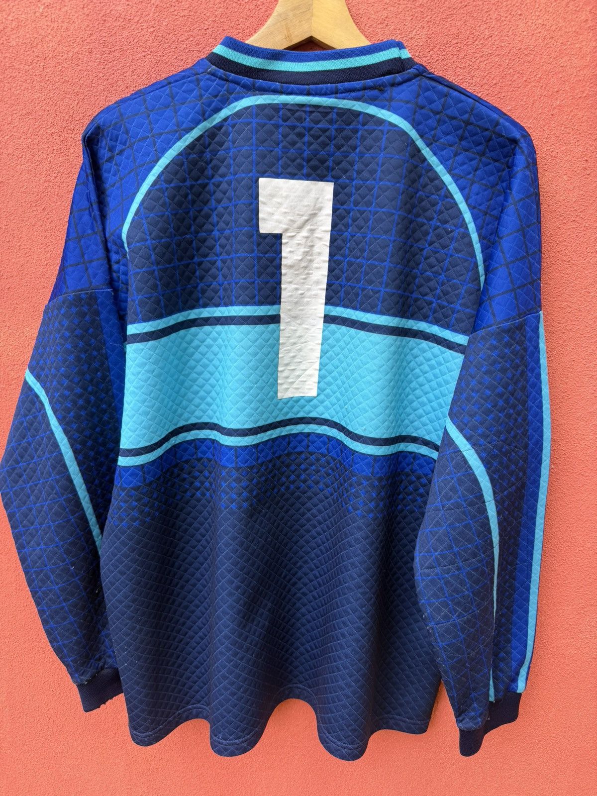 Errea Matchworn Airdrieonians FC Goalkeeper Size US XXL / EU 58 / 5 - 9 Thumbnail