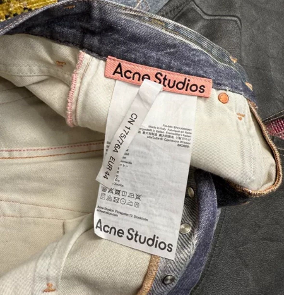 Acne Studios Acne studios Digital printed washed jeans 2412-Nextarrow Size US 44 / EU 60 - 4 Thumbnail