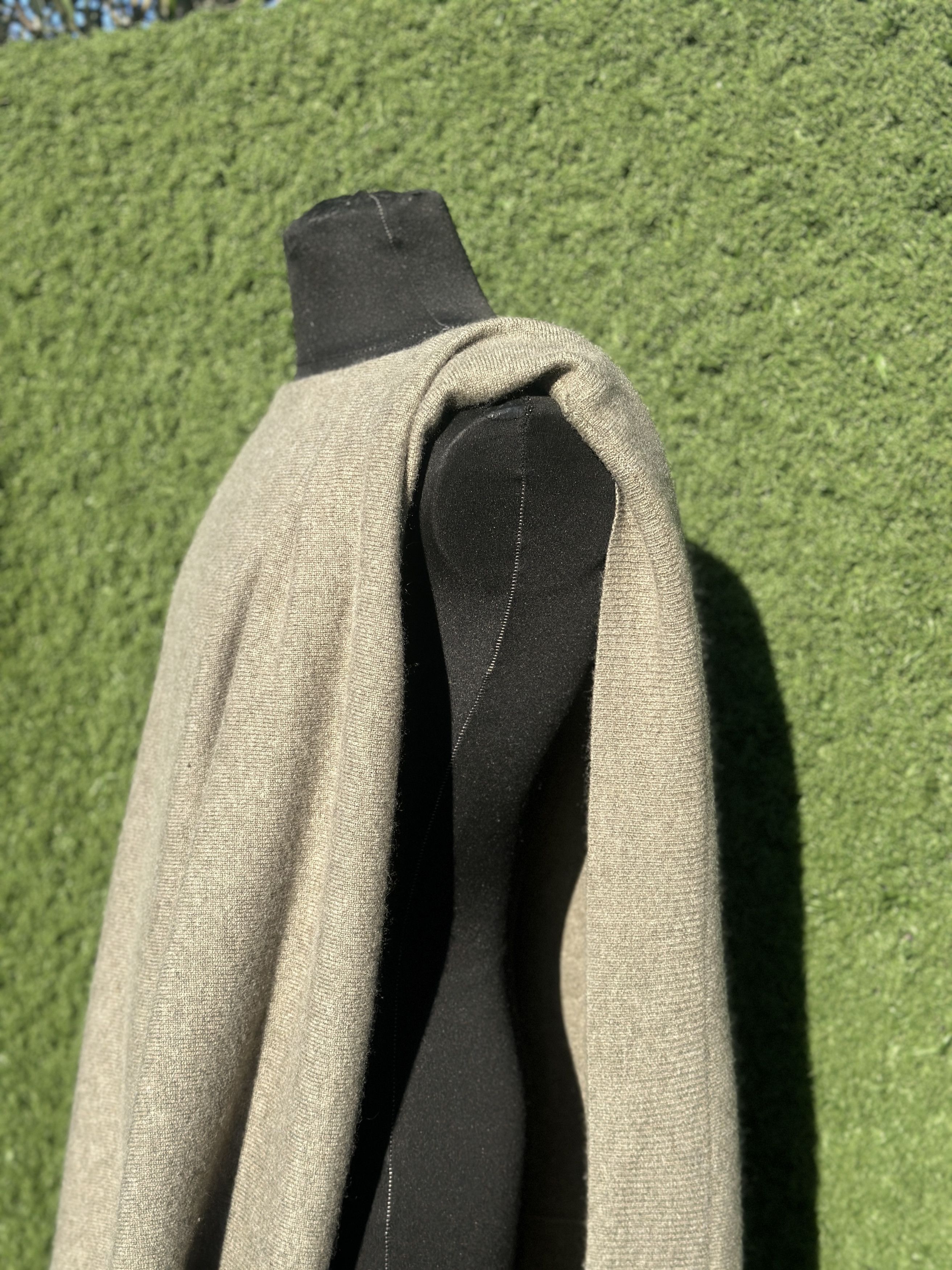 Ralph Lauren Ralph Lauren 100% Cashmere Open-Side Poncho Cardigan Rib ML Size M / US 6-8 / IT 42-44 - 2 Thumbnail
