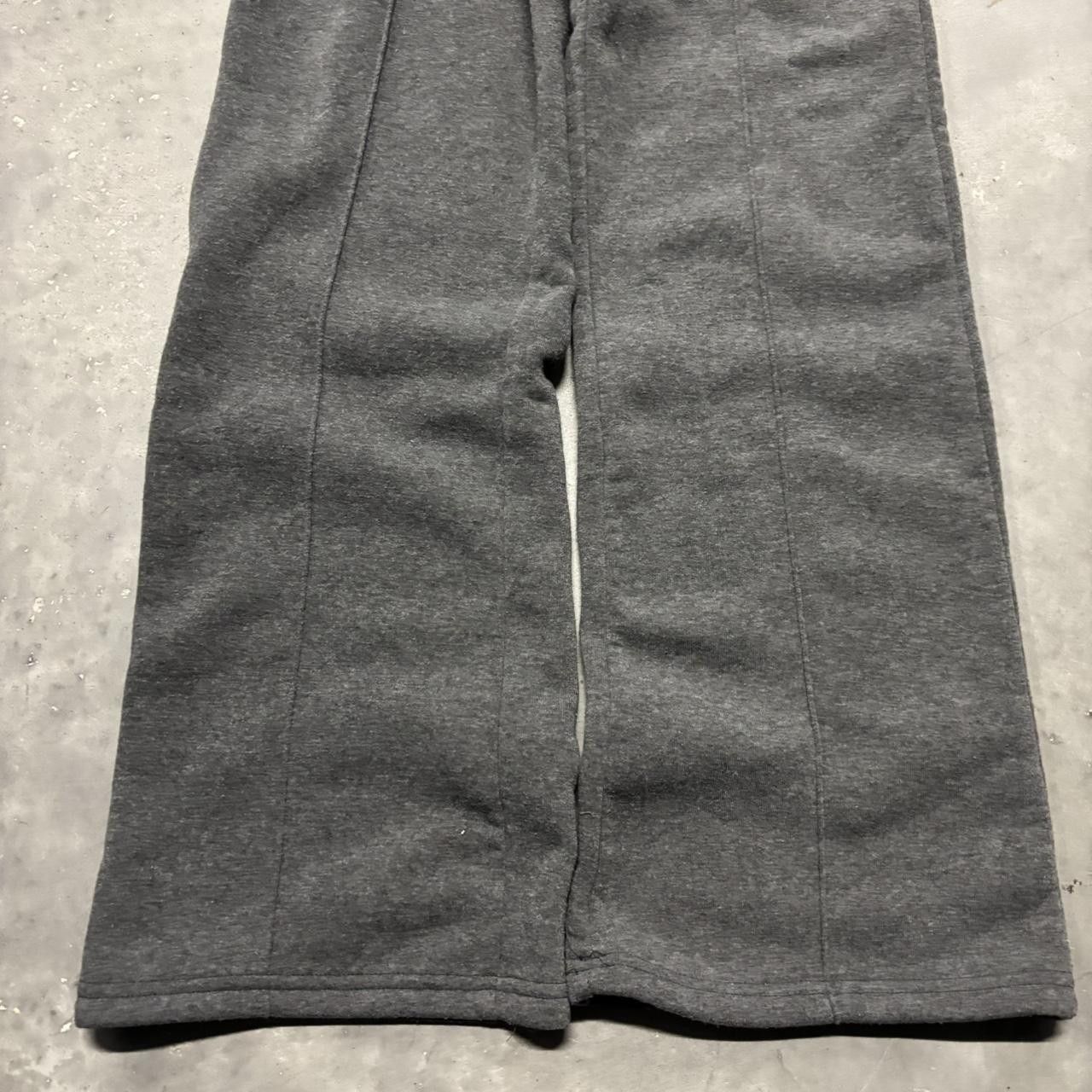 Japanese Brand × Vintage Crazy Vintage Y2K/2000s Grey Skater Essential Sweatpants! Size US 28 / EU 44 - 4 Thumbnail