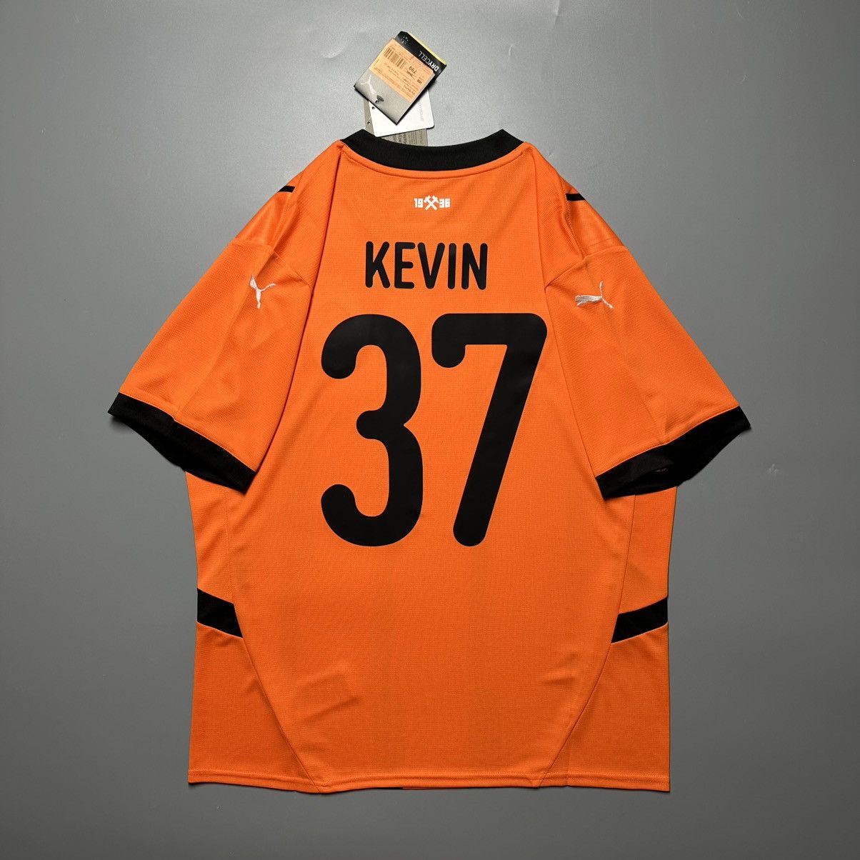 Puma NWT SHAKHTAR PUMA 2024/2025 FOOTBALL HOME JERSEY #37 KEVIN Size US L / EU 52-54 / 3 - 1 Thumbnail