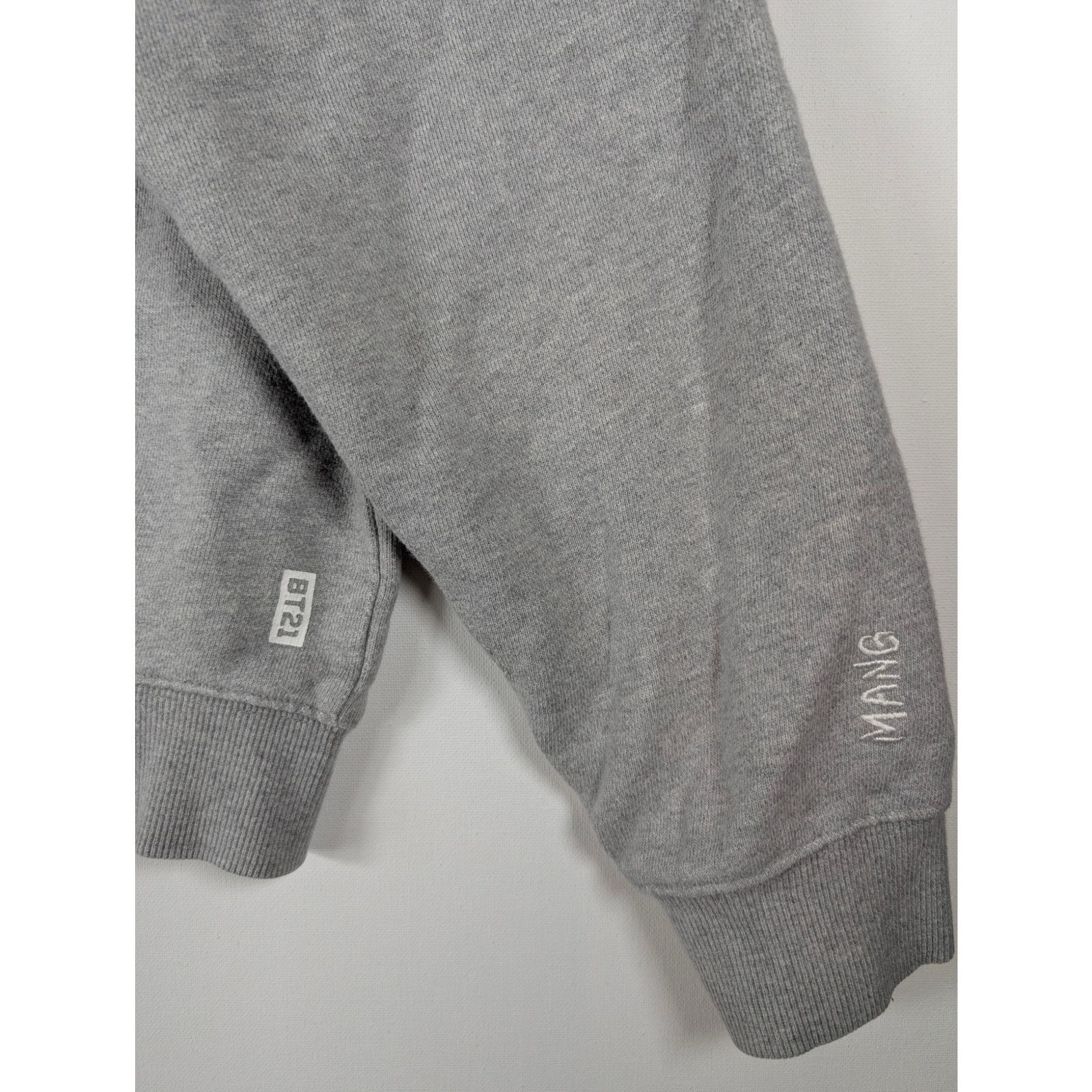 Unknown London BT21 Universtar Mang Gray Crewneck 100% Cotton BTS Large Size L / US 10 / IT 46 - 5 Thumbnail