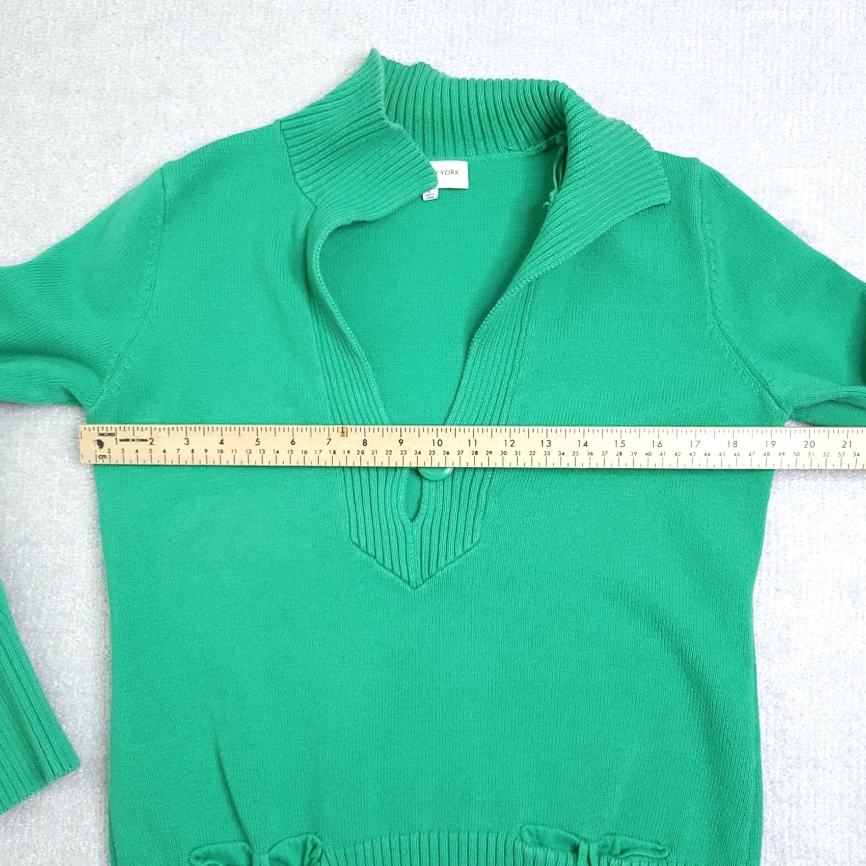 Jones New York VINTAGE Jones New York Sport Sweater Women's Large Green Pullover Button Size L / US 10 / IT 46 - 3 Thumbnail