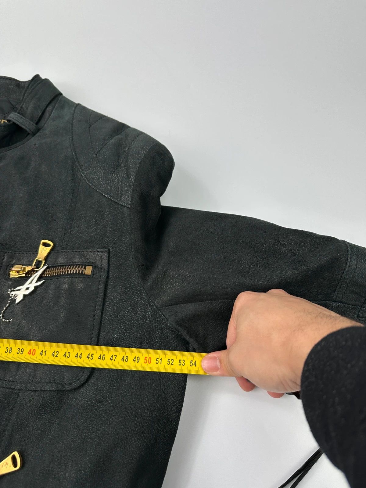 Gianfranco Ferre Gianfranco Ferre Black Leather Biker 6 Zip Padded Jacket Size US L / EU 52-54 / 3 - 17 Thumbnail