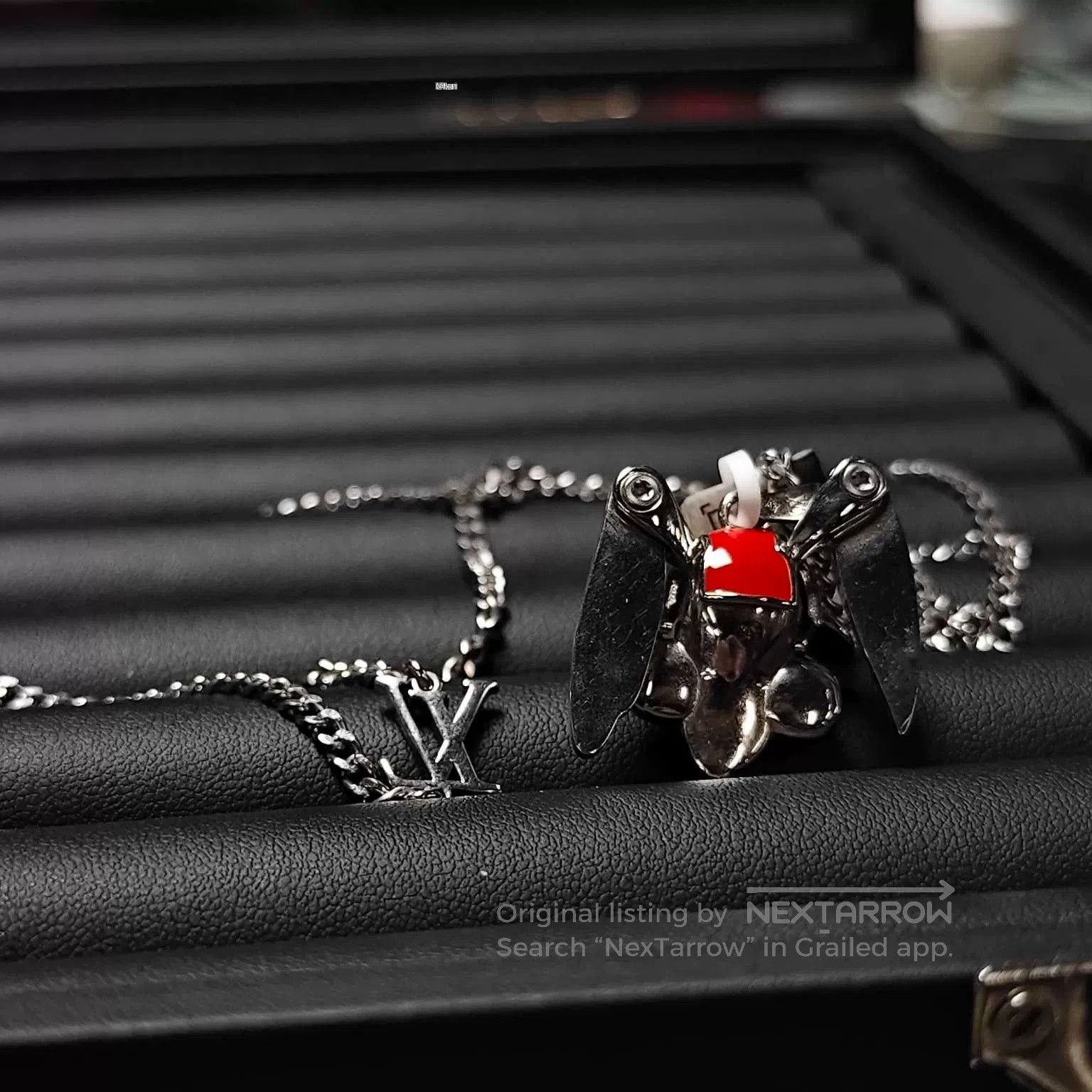 Louis Vuitton Louis Vuitton Rabbit Limited Bugs Bunny Pendant. Size ONE SIZE - 3 Thumbnail