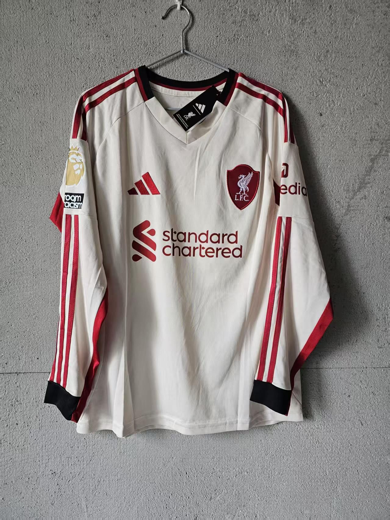Other 2025 26 Liverpool #7 Florian Wirtz Jersey Longsleeve Away Size US S / EU 44-46 / 1 - 2 Thumbnail